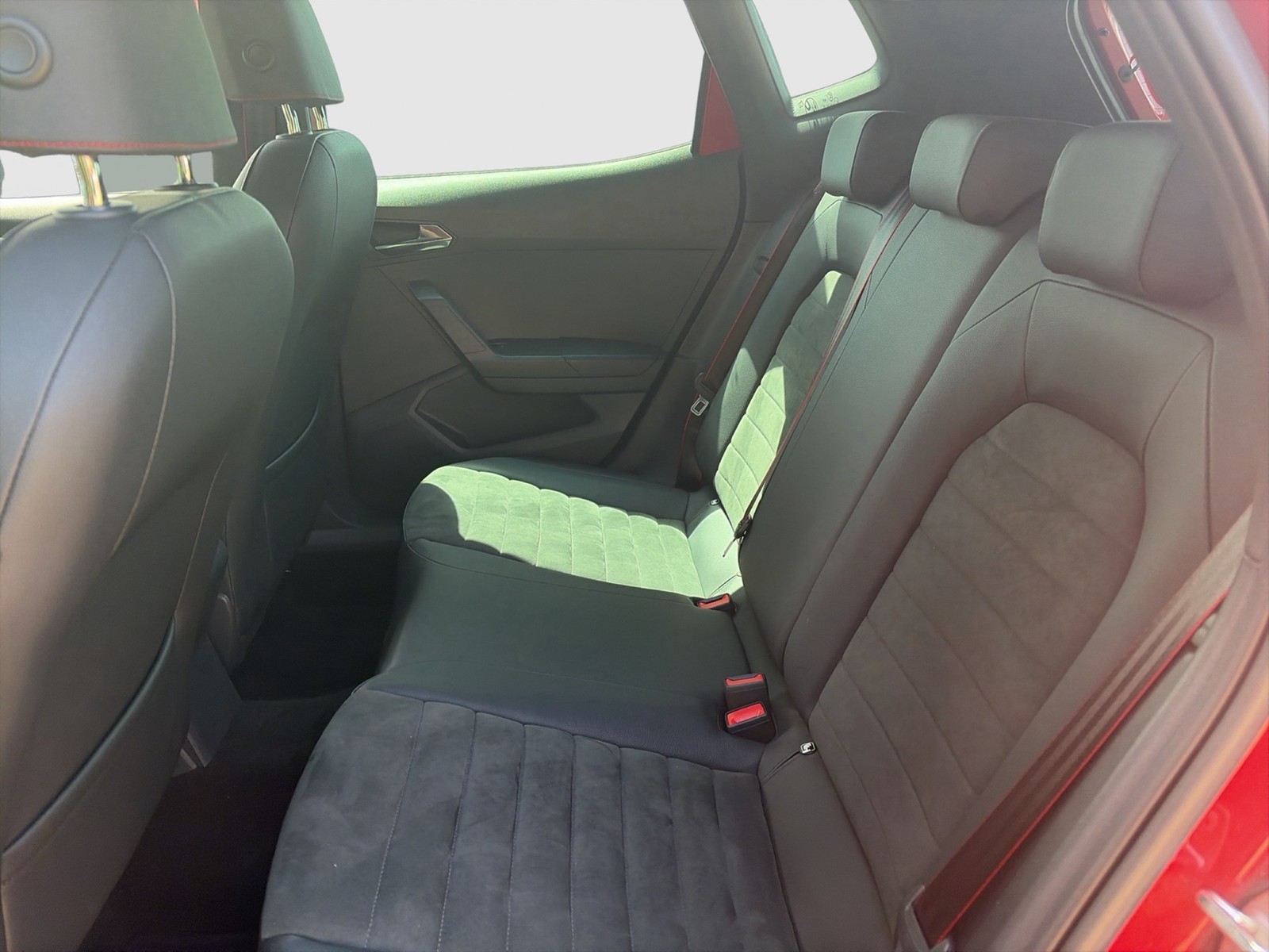 Seat Arona 1.5 FR Beats KAMERA ACC ALU18" NAVI AHK