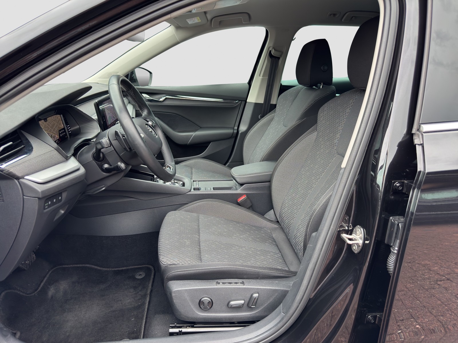 Skoda Octavia Combi 1.4 iV STYLE ACC LM18 NAVICOLUMBUS