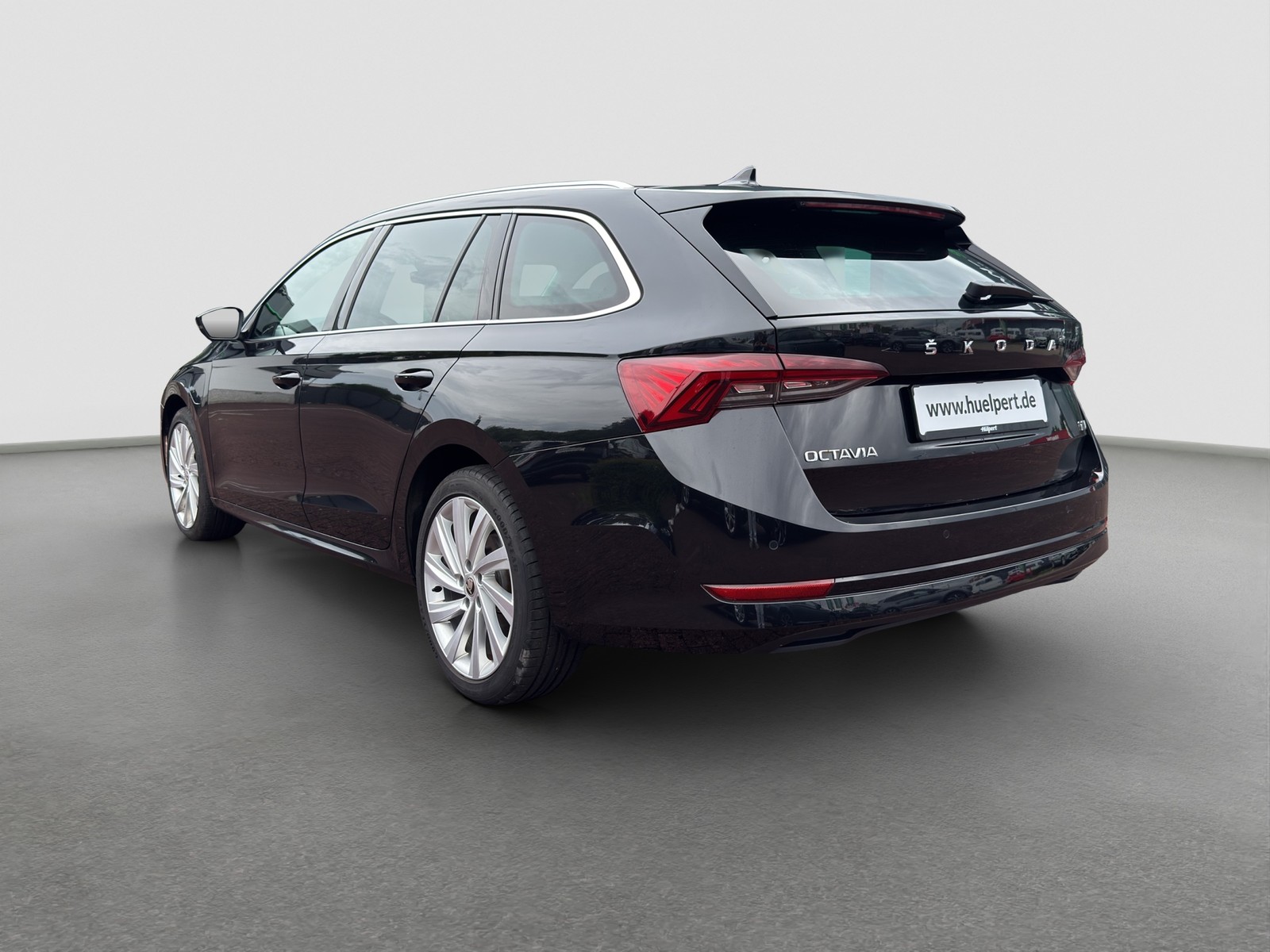Skoda Octavia Combi 1.4 iV STYLE ACC LM18 NAVICOLUMBUS