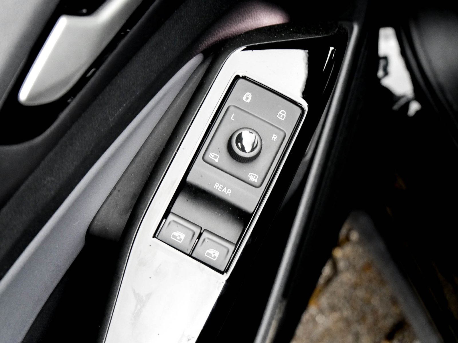 Volkswagen ID.4 Pro MOVE WÄRMEPUMPE CAM ACC LM19 E-KLAPPE