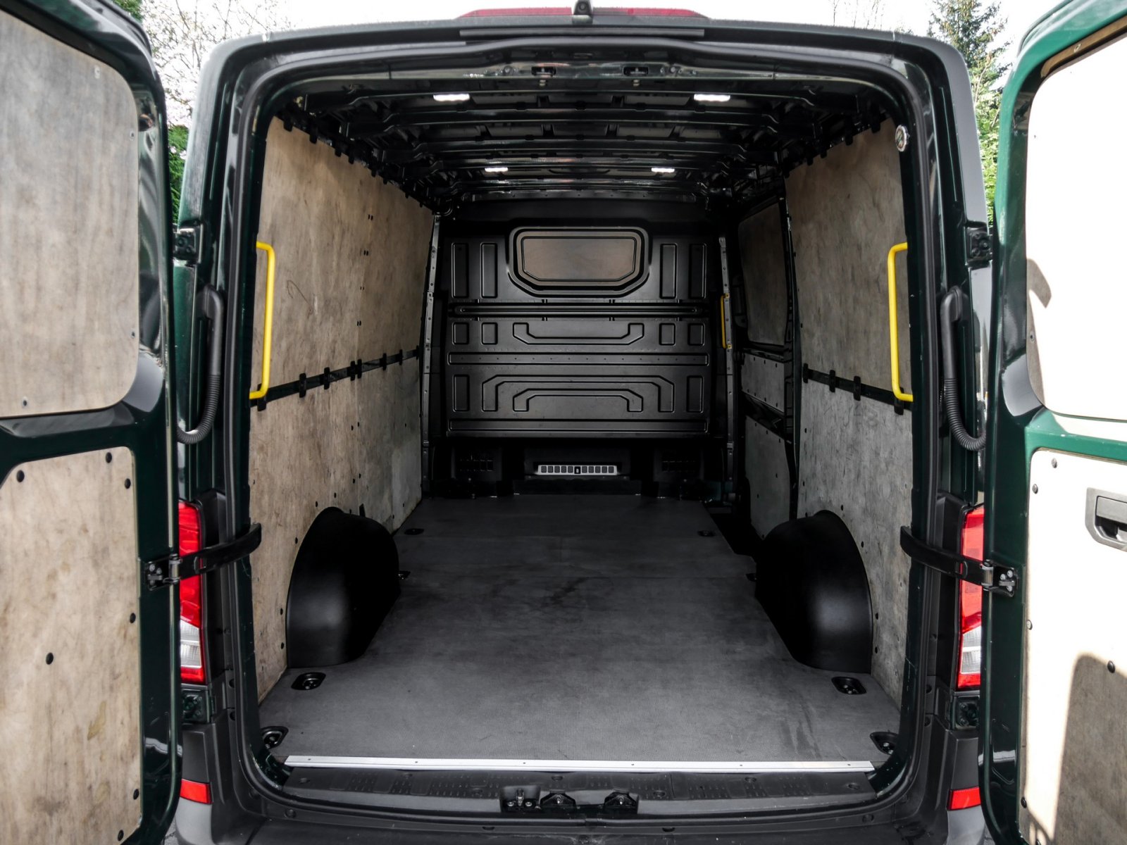 Volkswagen Crafter Kasten 30 2.0 MR AHK CAM SITZHEIZ.KLIMA