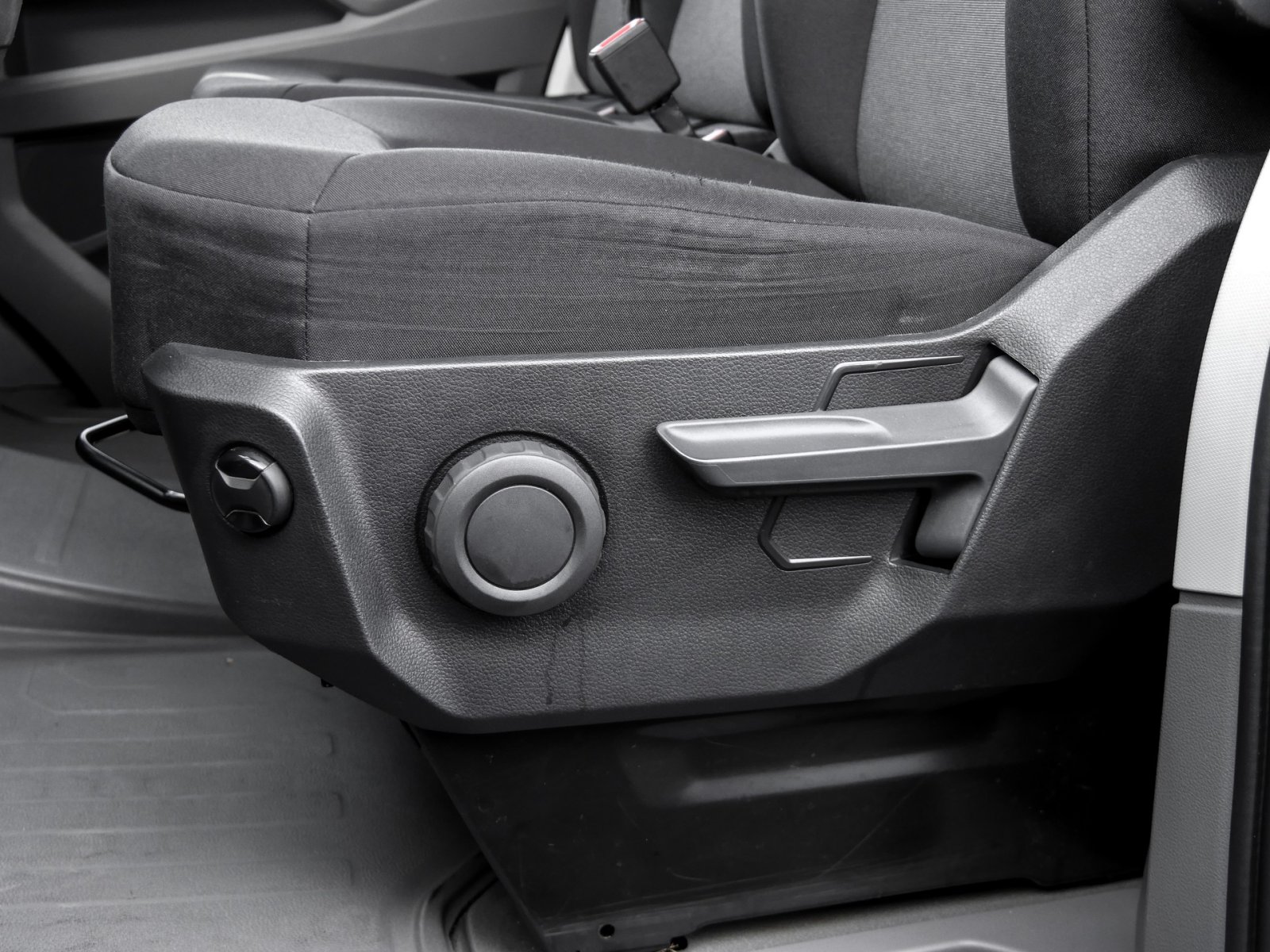 Volkswagen Crafter Kasten 30 2.0 MR AHK CAM SITZHEIZ.KLIMA