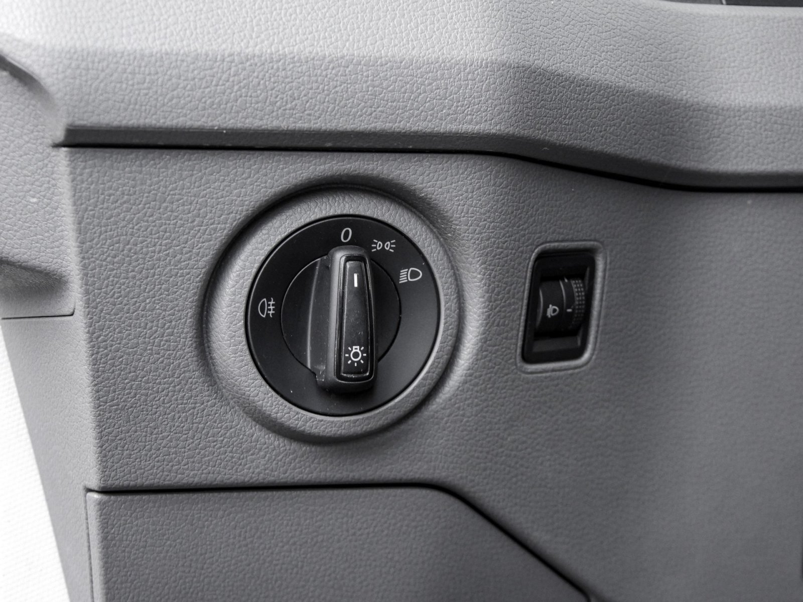 Volkswagen Crafter Kasten 30 2.0 MR AHK CAM SITZHEIZ.KLIMA