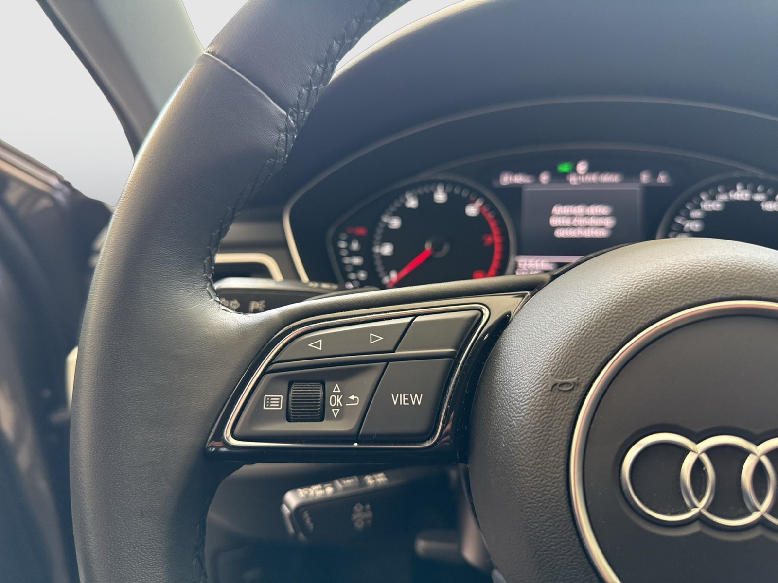 Audi A4 Avant 35 eKLAPPE NAVI+ ALU17" SITZHEIZUNG