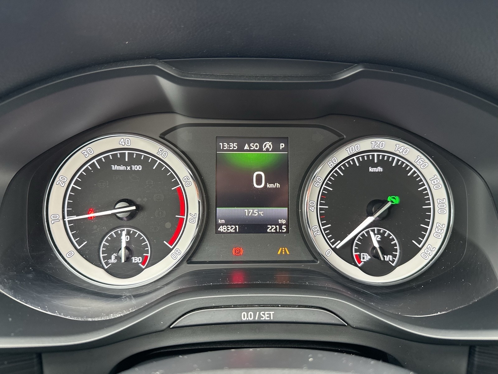 Skoda Kodiaq 1.5 SOLEIL LEDER STANDHZ AHK KAMERA ALU19"