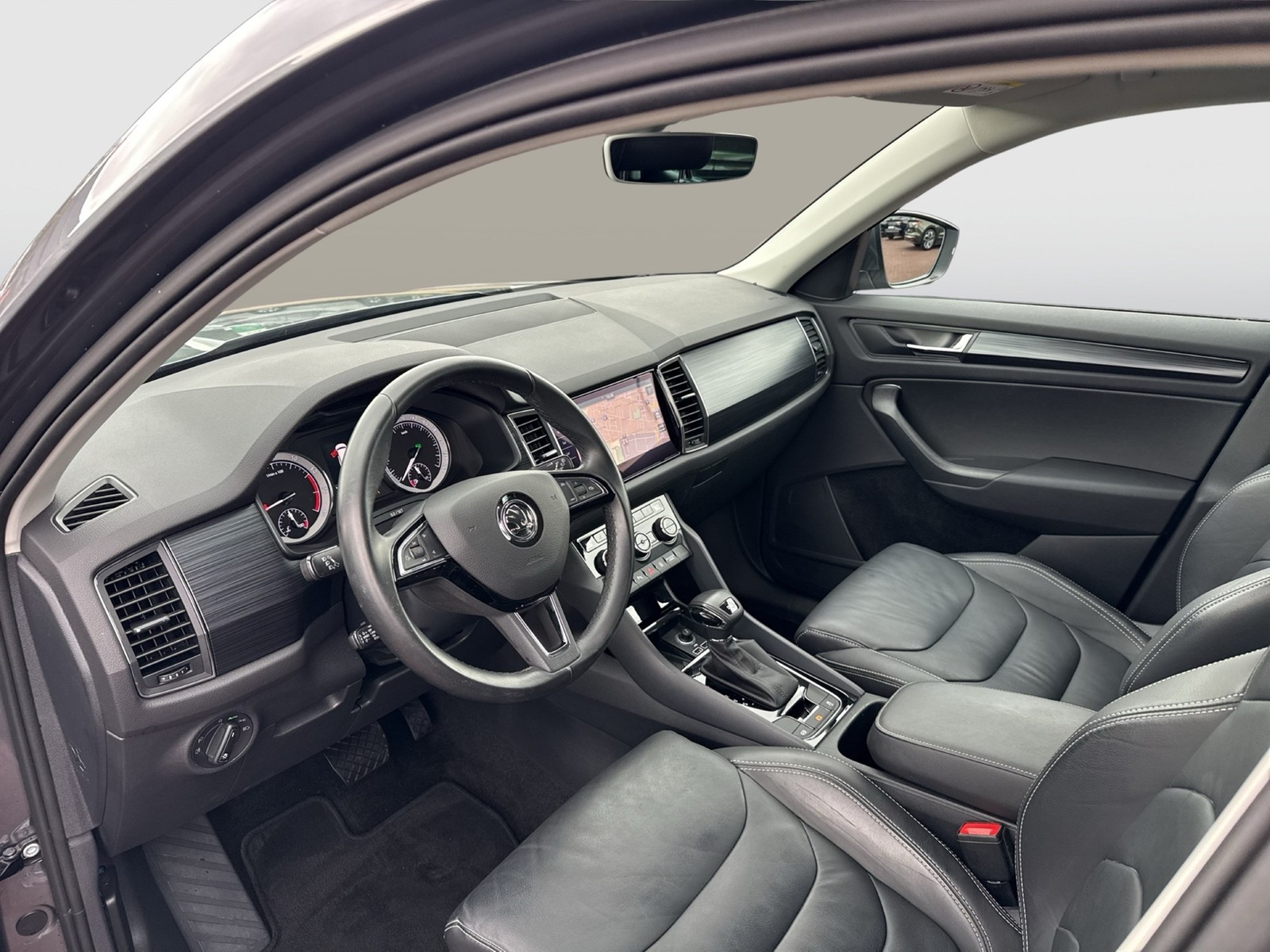 Skoda Kodiaq 1.5 SOLEIL LEDER STANDHZ AHK KAMERA ALU19"
