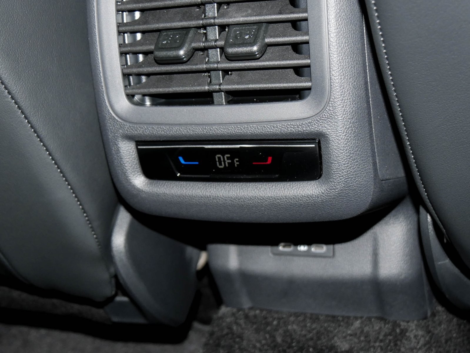 Volkswagen T-Roc 1.5 R-LINE DSG NEUESMODELL BLACKSTYLE LM20