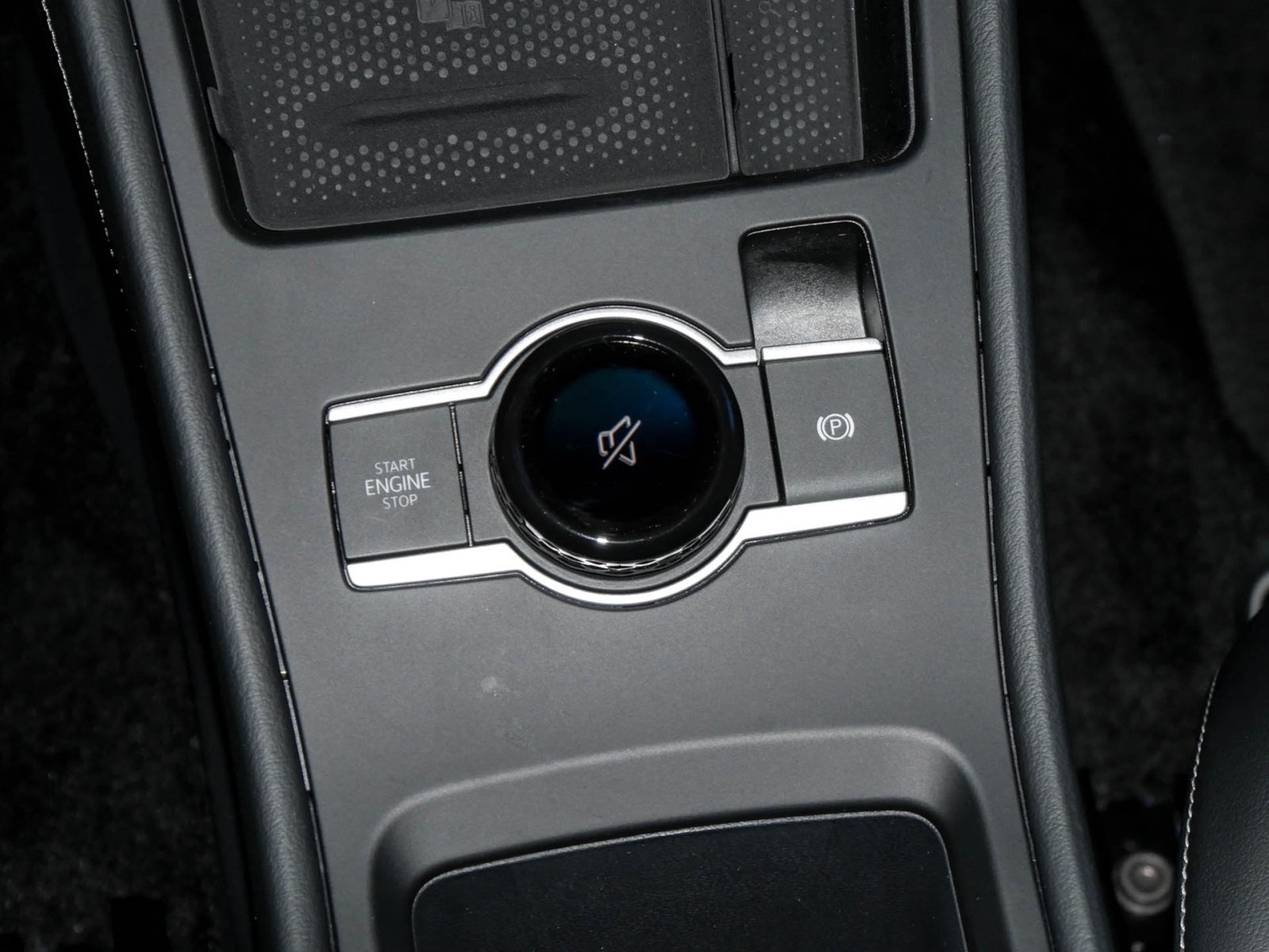 Volkswagen T-Roc 1.5 R-LINE DSG NEUESMODELL BLACKSTYLE LM20