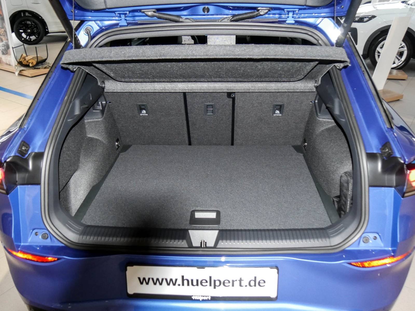 Volkswagen T-Roc 1.5 R-LINE DSG NEUESMODELL BLACKSTYLE LM20