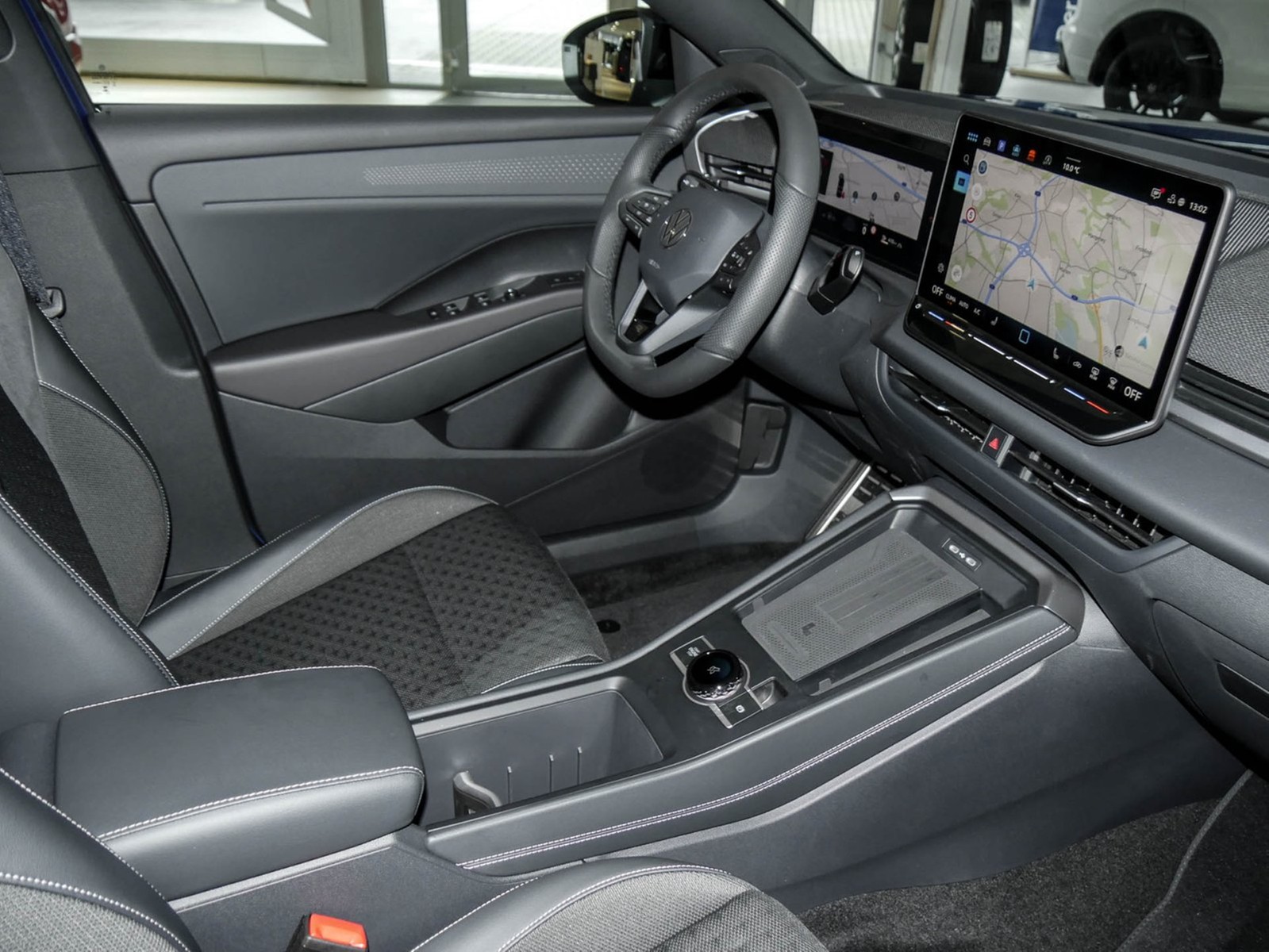 Volkswagen T-Roc 1.5 R-LINE DSG NEUESMODELL BLACKSTYLE LM20