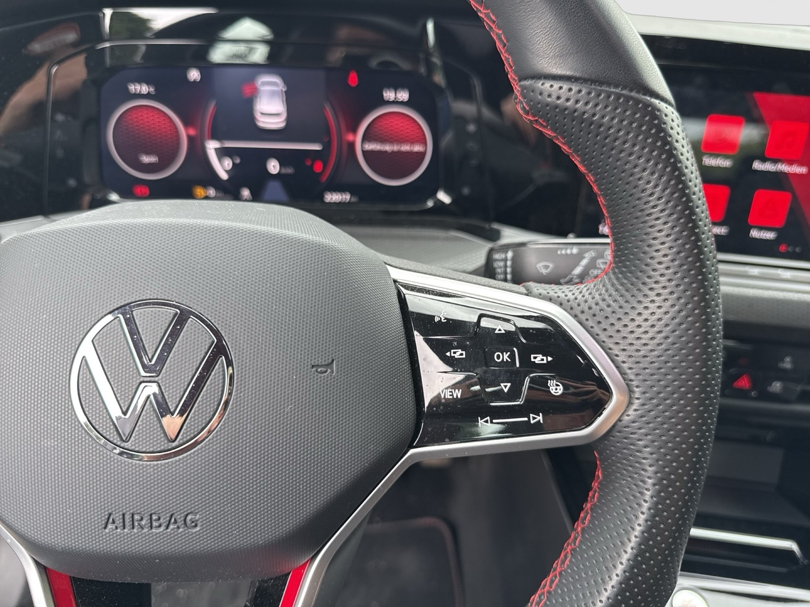 Volkswagen Golf 2.0 GTI LED+ CARPLAY SITZHEIZUNG