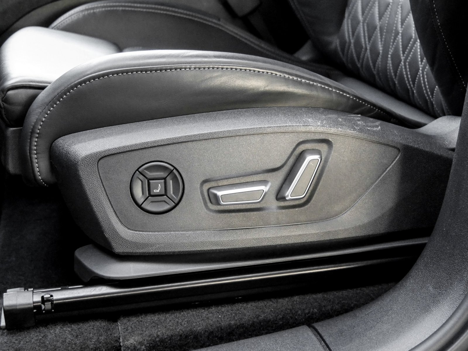 Audi SQ6 e-tron quattro B&O 360CAM ALU20 eKLAPPE NAVI