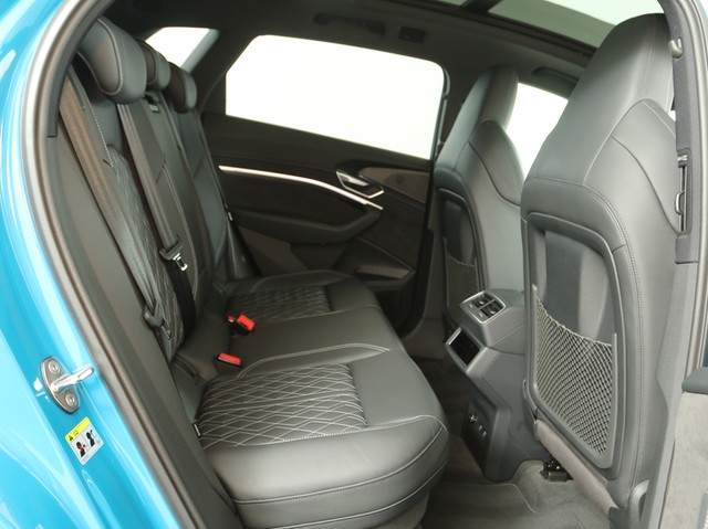 Audi e-tron S quattro BLACKPAK PANO 360°CAM ACC LM21