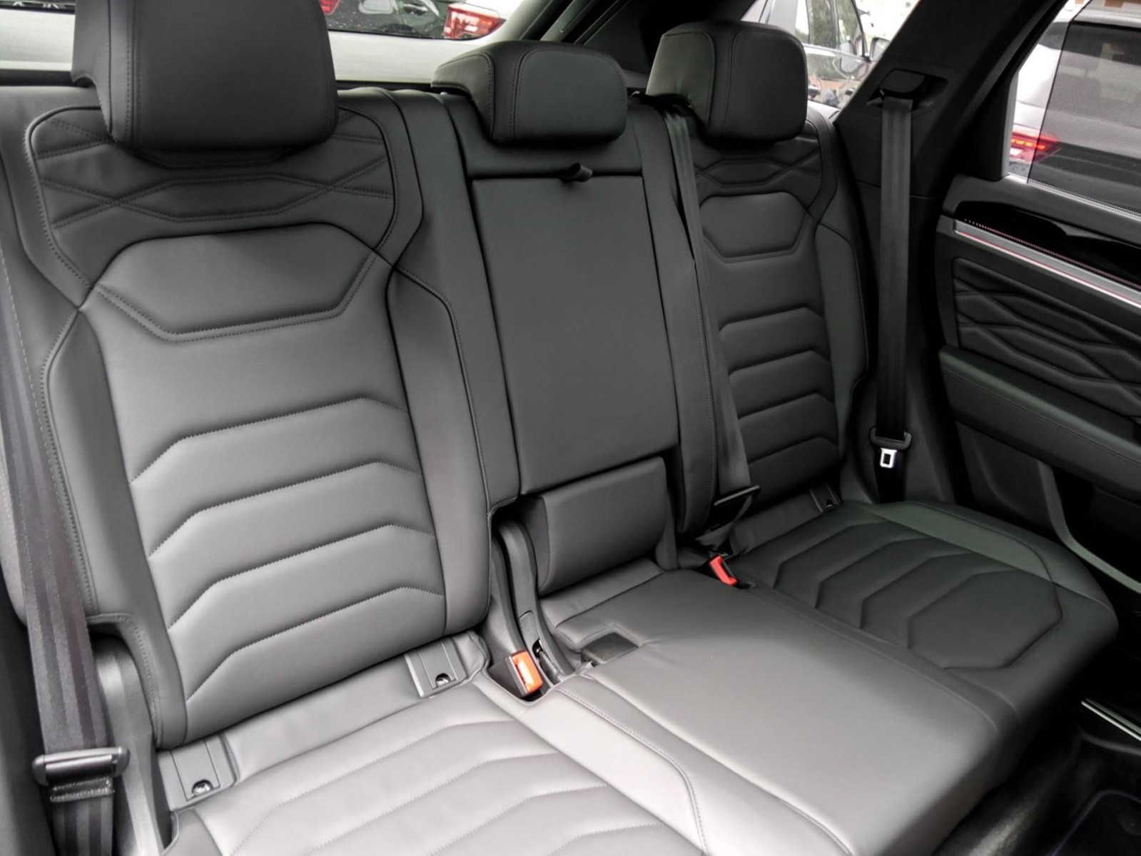 Volkswagen Touareg HYBRID R NEUES MODELL PANO 360°CAM LM21