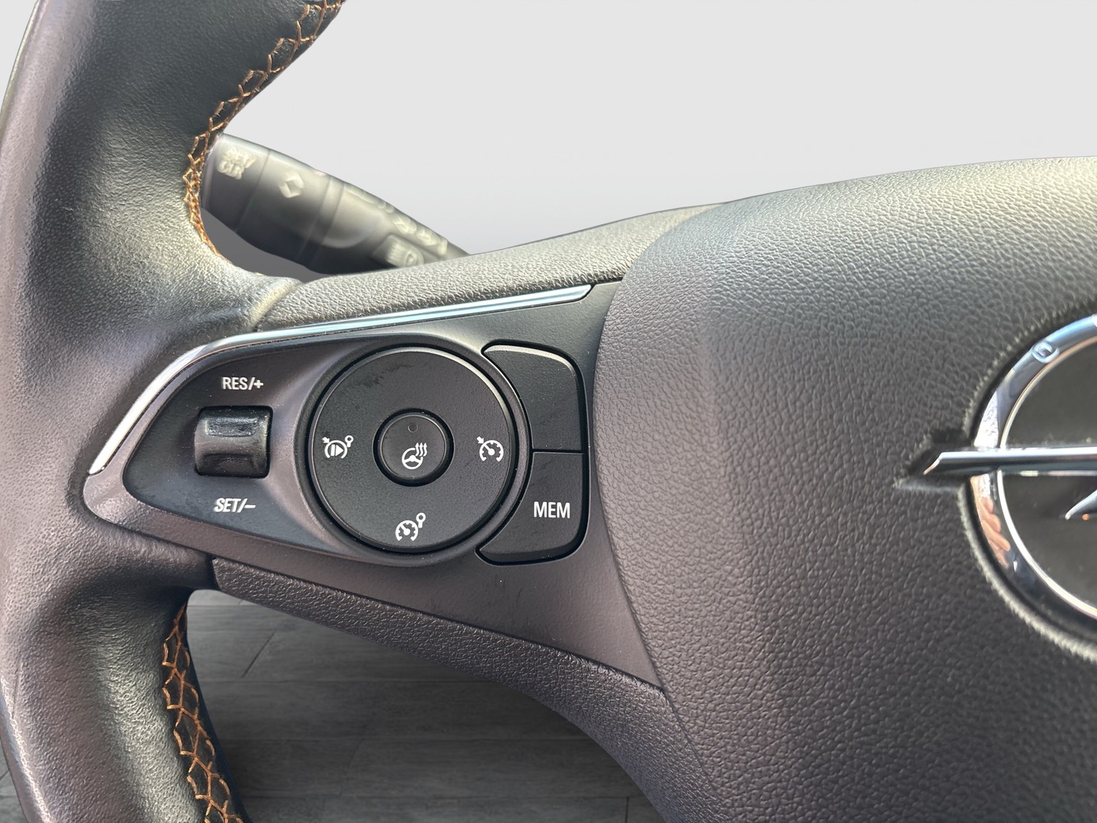 Opel Crossland (X) 1.2 INNOVATION AHK NAVI ALU SITZHEIZ.