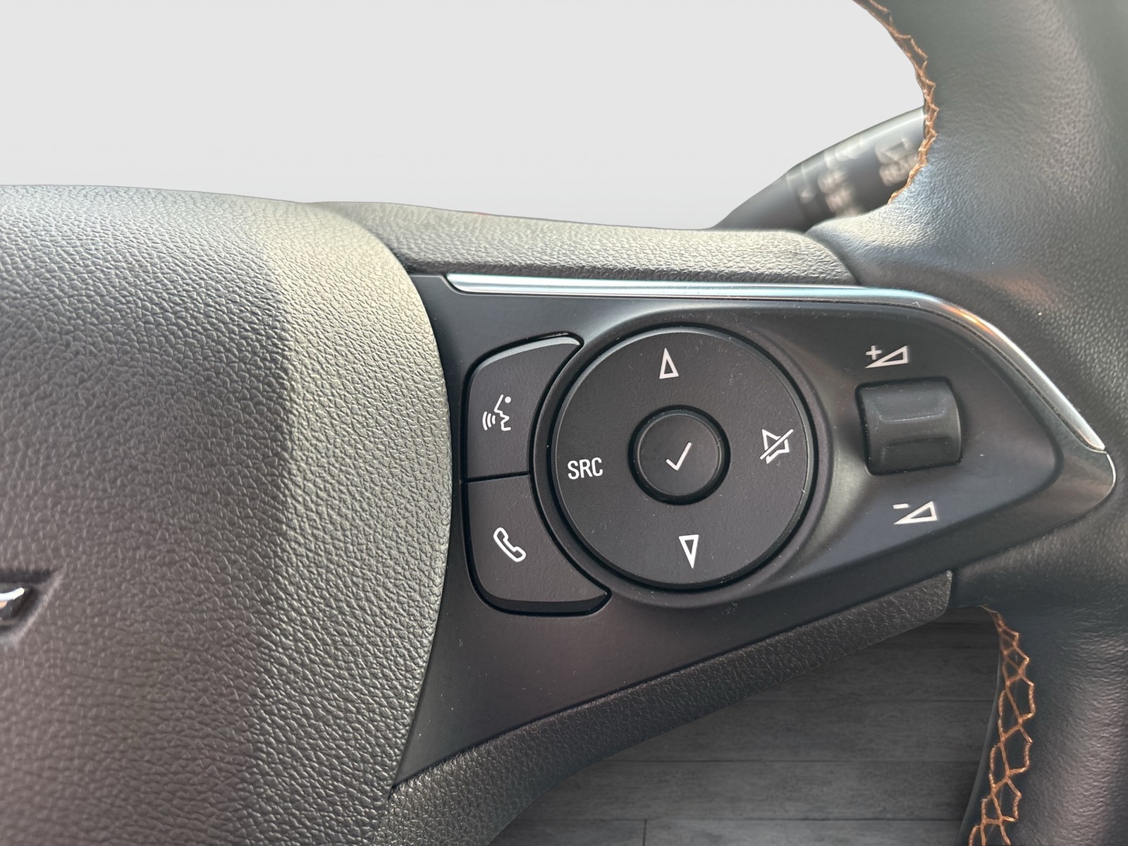 Opel Crossland (X) 1.2 INNOVATION AHK NAVI ALU SITZHEIZ.