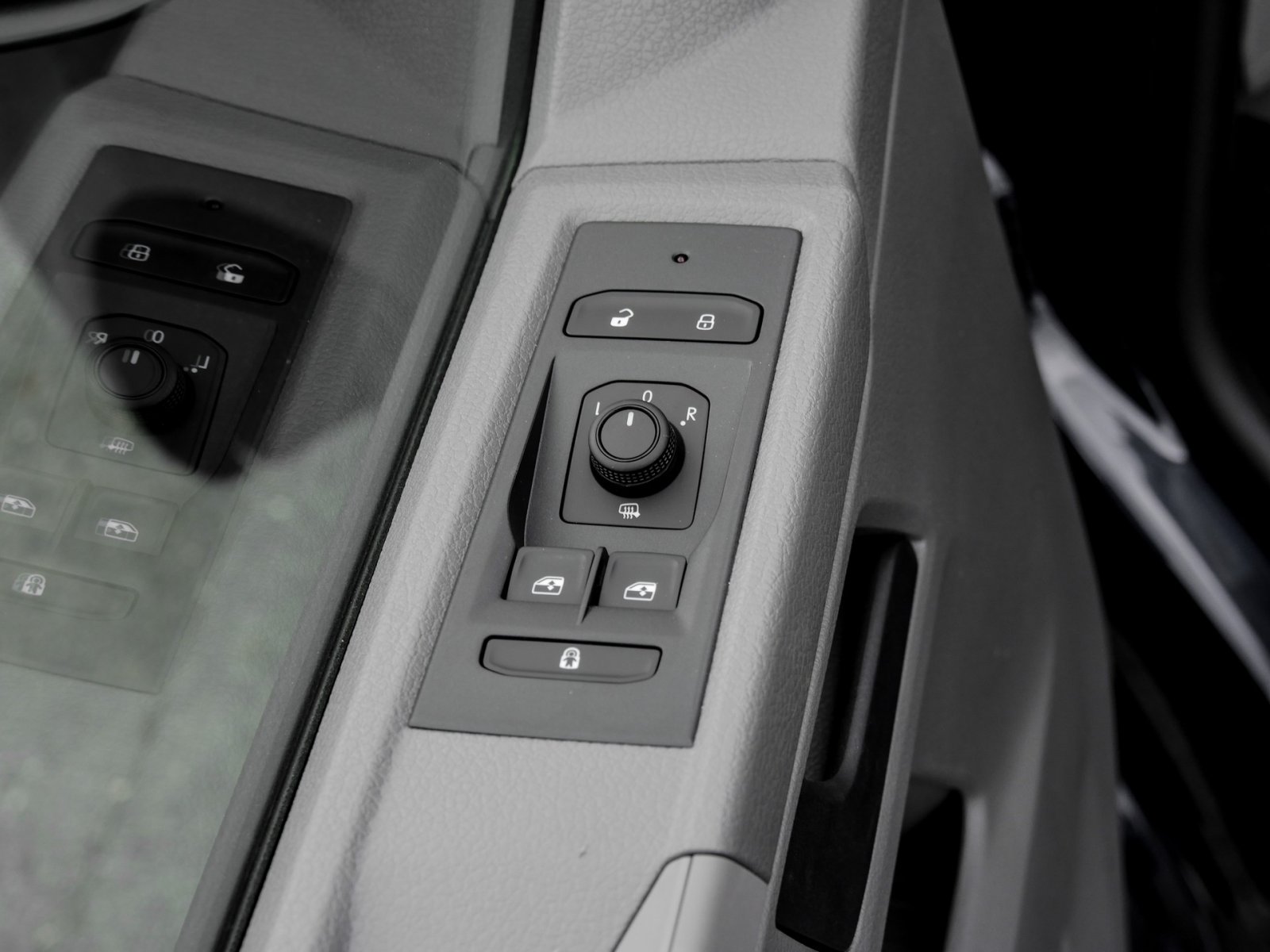 Volkswagen T6 Caravelle 2.0 T6.1 STANDHZ. CAM ACC NAVI ALU