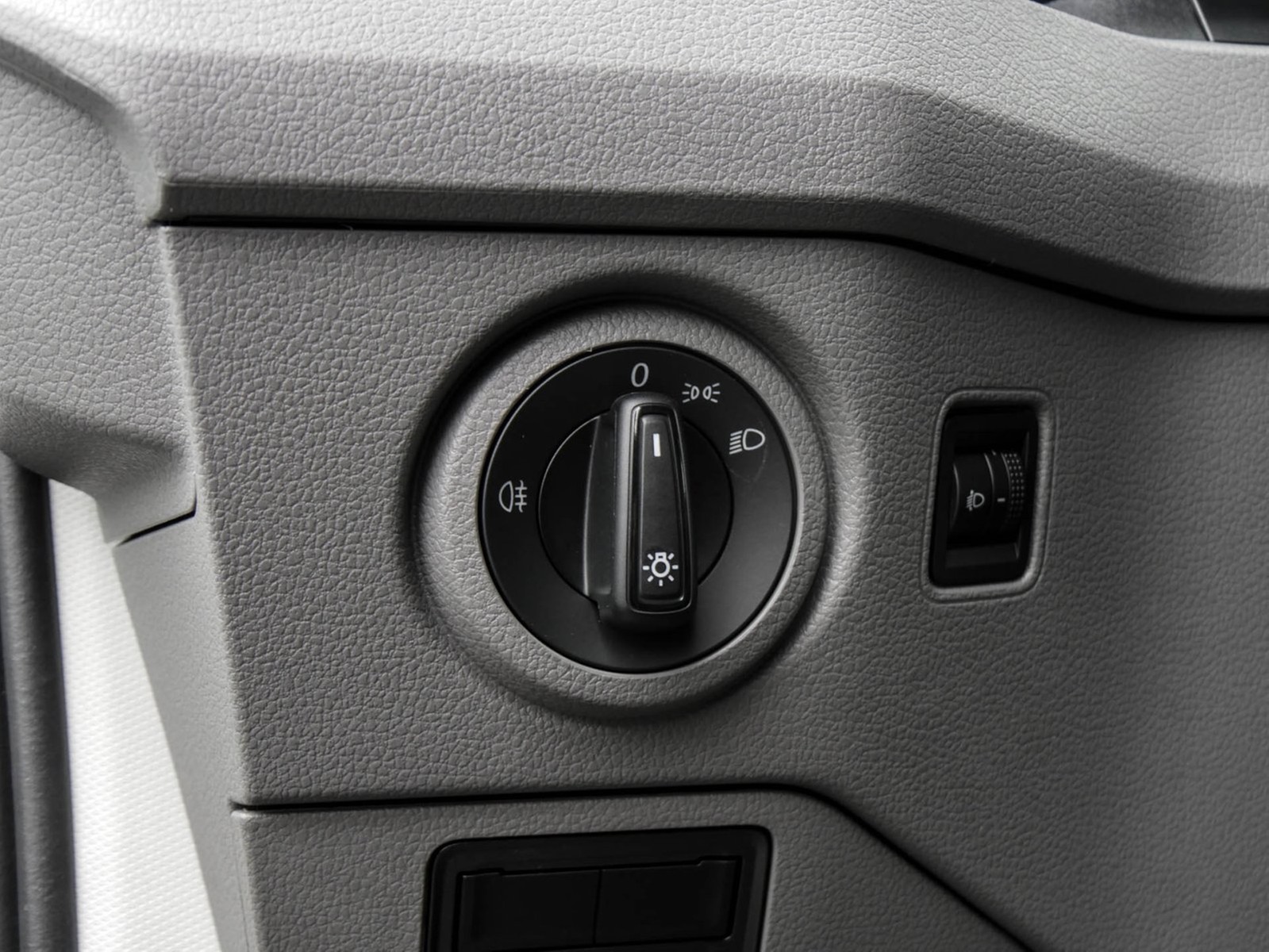 Volkswagen Crafter Kasten 35 2.0 MR CAM CARPLAY DAB+ KLIMA