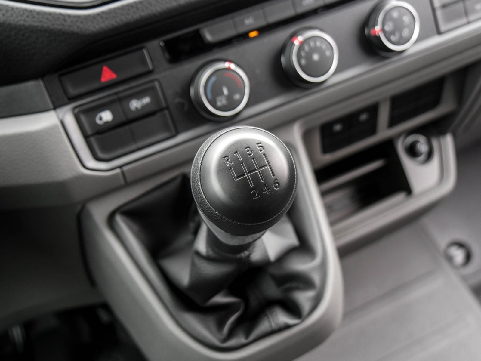 Volkswagen Crafter Kasten 35 2.0 MR CAM CARPLAY DAB+ KLIMA