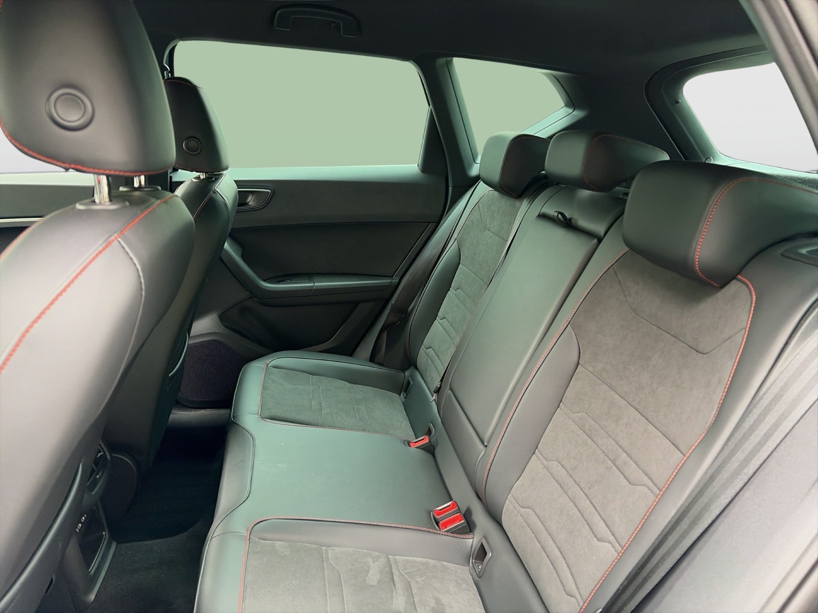 Seat Ateca 2.0 FR AHK CAM ACC E-KLAPPE NAVI CARPLAY