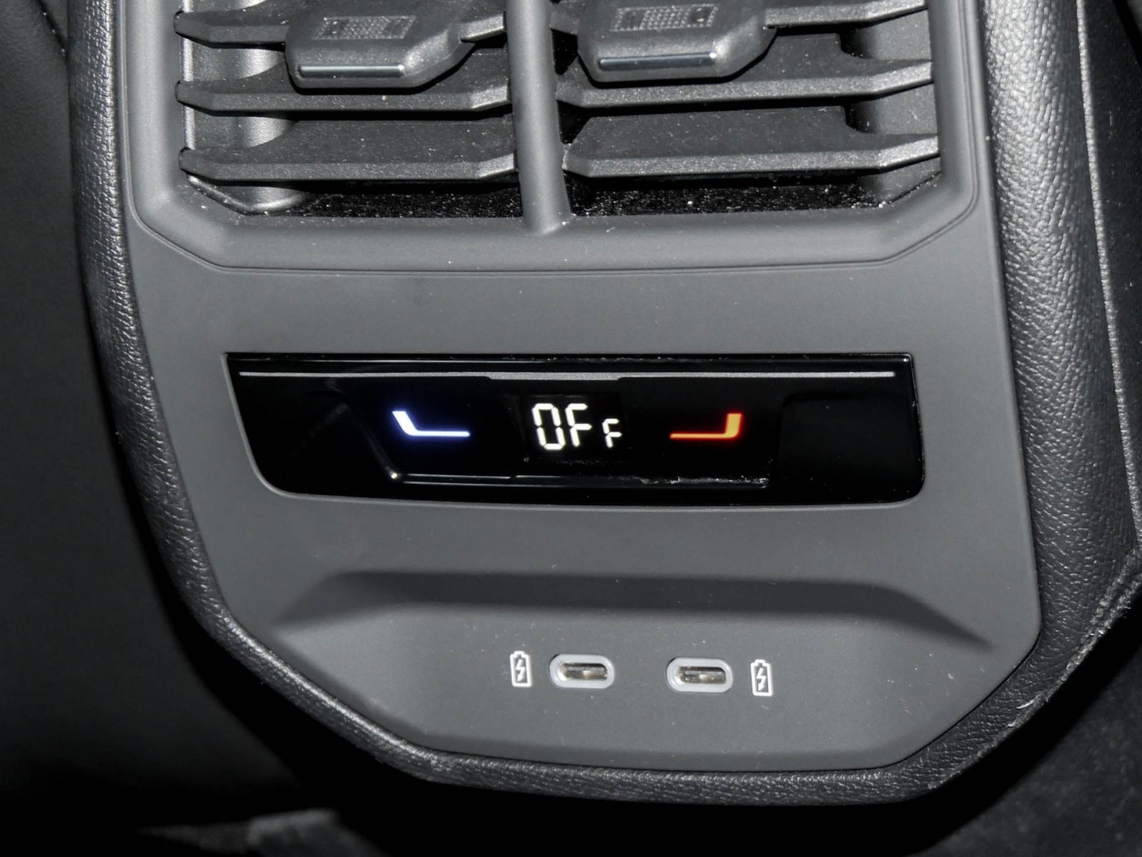 Cupra Leon ST 2.0 CAM ACC LM18 E-KLAPPE NAVI CARPLAY