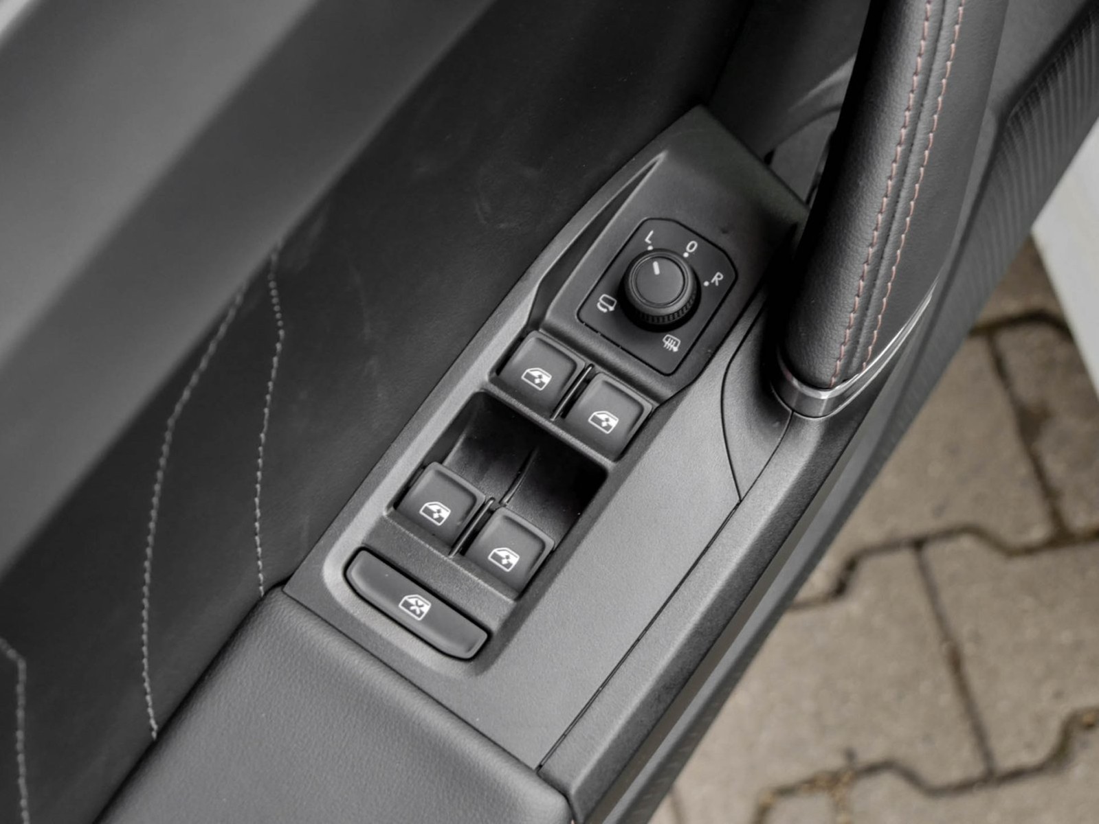 Cupra Leon ST 2.0 CAM ACC LM18 E-KLAPPE NAVI CARPLAY