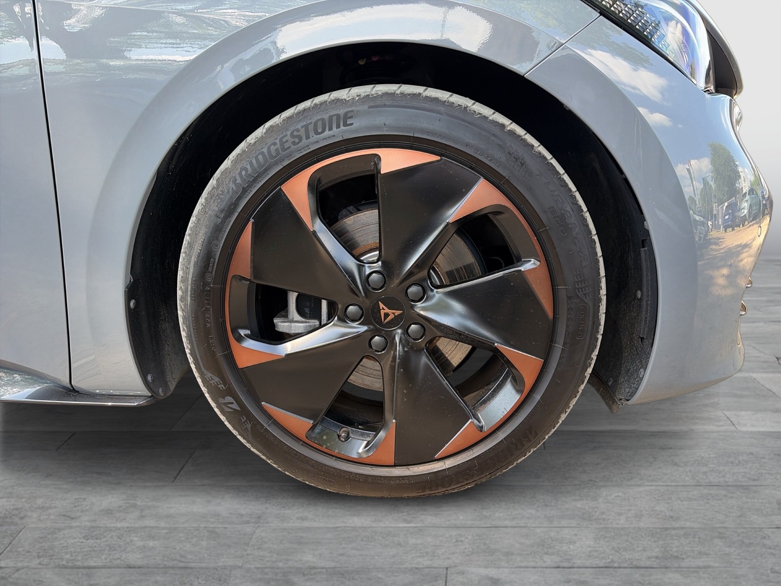 Cupra Born EDITION DYNAMIC CAM ACC LM19 NAVI SITZHEIZ.