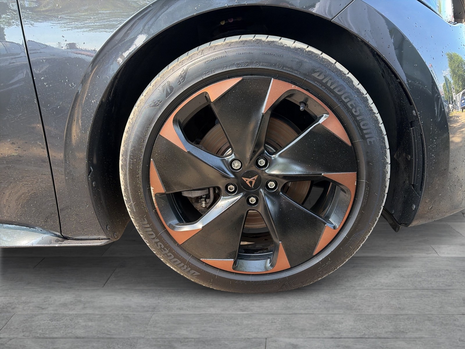 Cupra Born EDITION DYNAMIC CAM ACC LM19 NAVI SITZHEIZ.