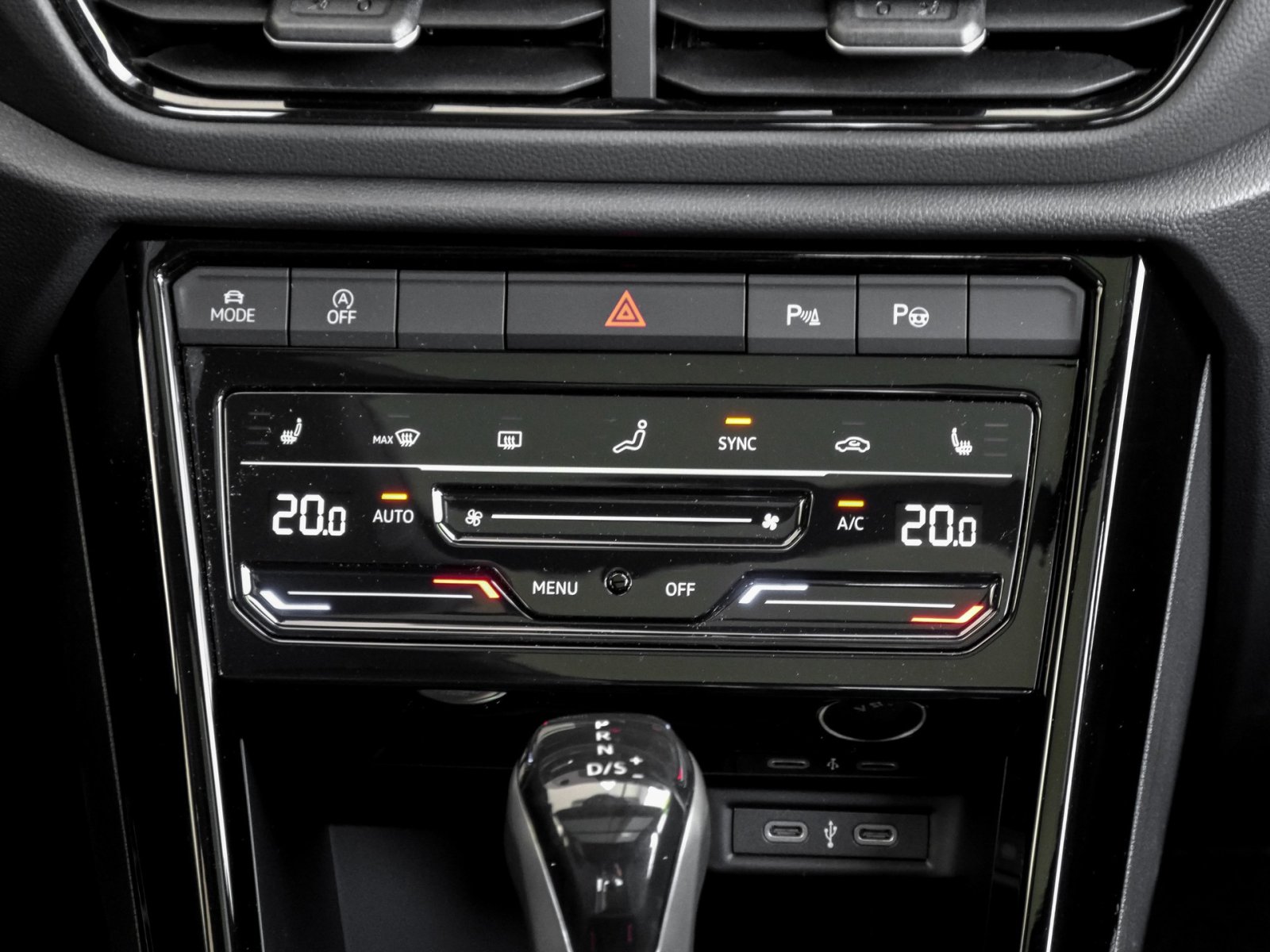 Volkswagen T-Roc 1.5 R-LINE BLACK STYLE PANO AHK CAM LM19