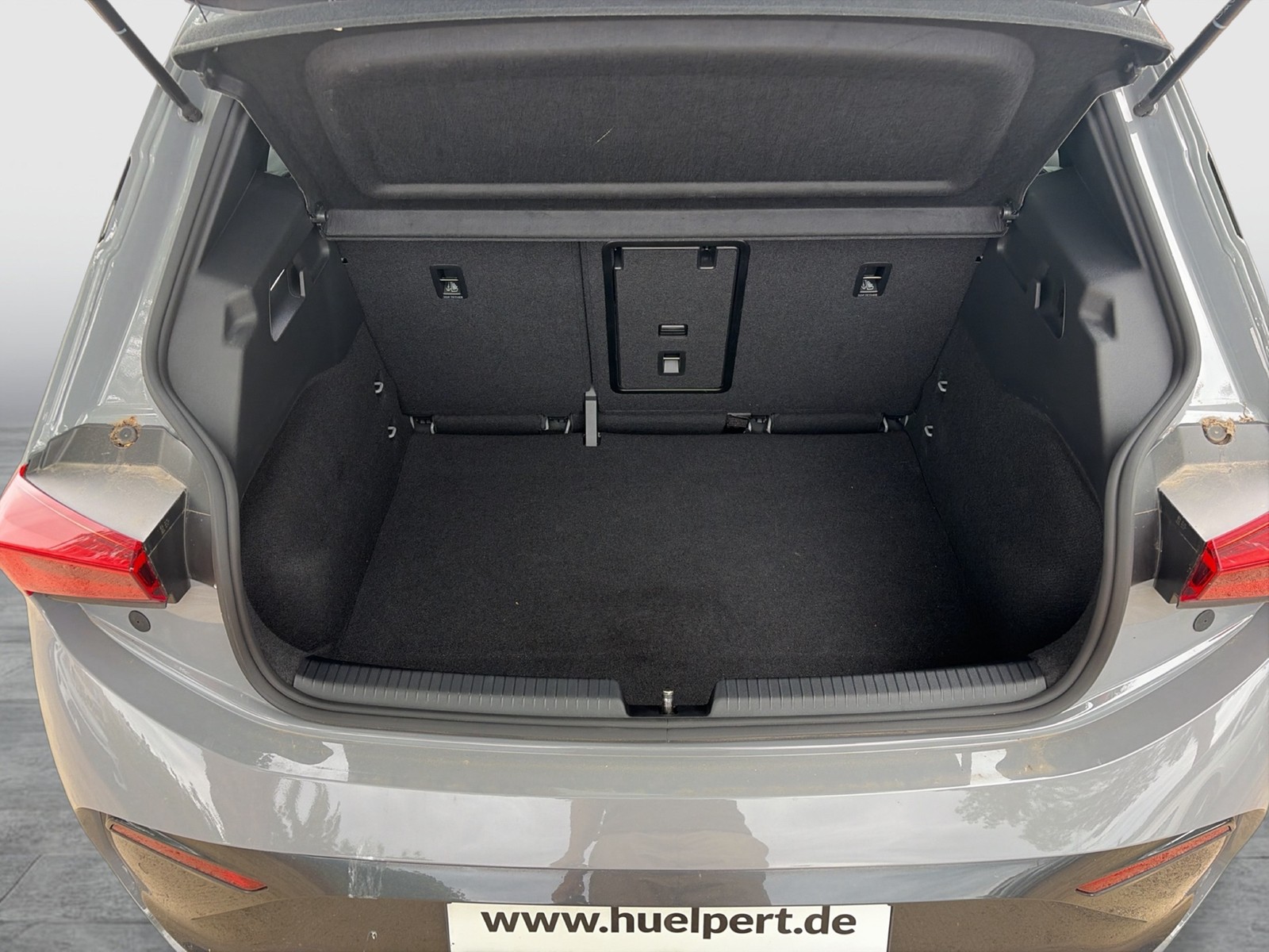Cupra Born EDITION DYNAMIC CAM ACC LM19 NAVI SITZHEIZ.
