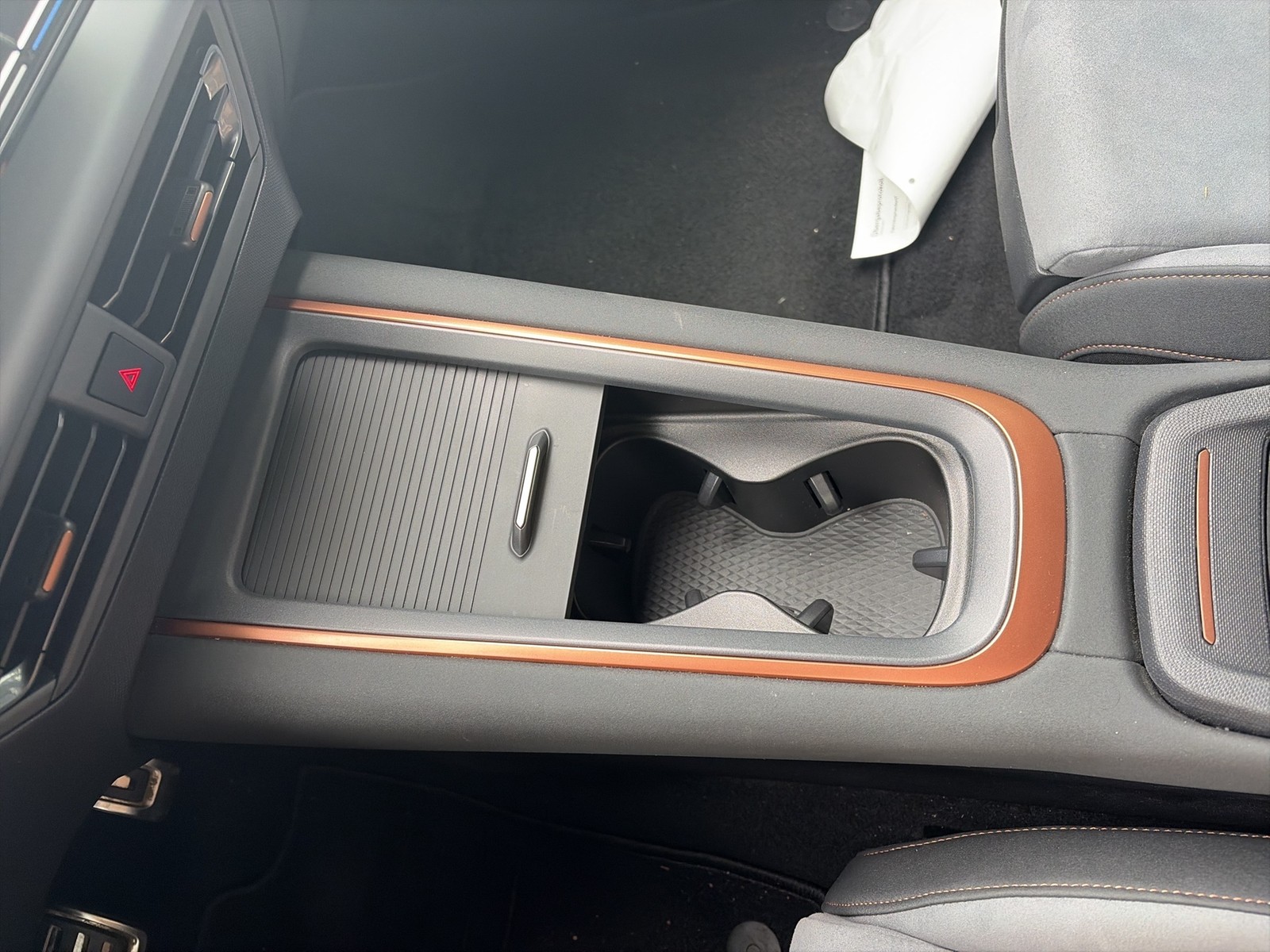 Cupra Born EDITION DYNAMIC CAM ACC LM19 NAVI SITZHEIZ.