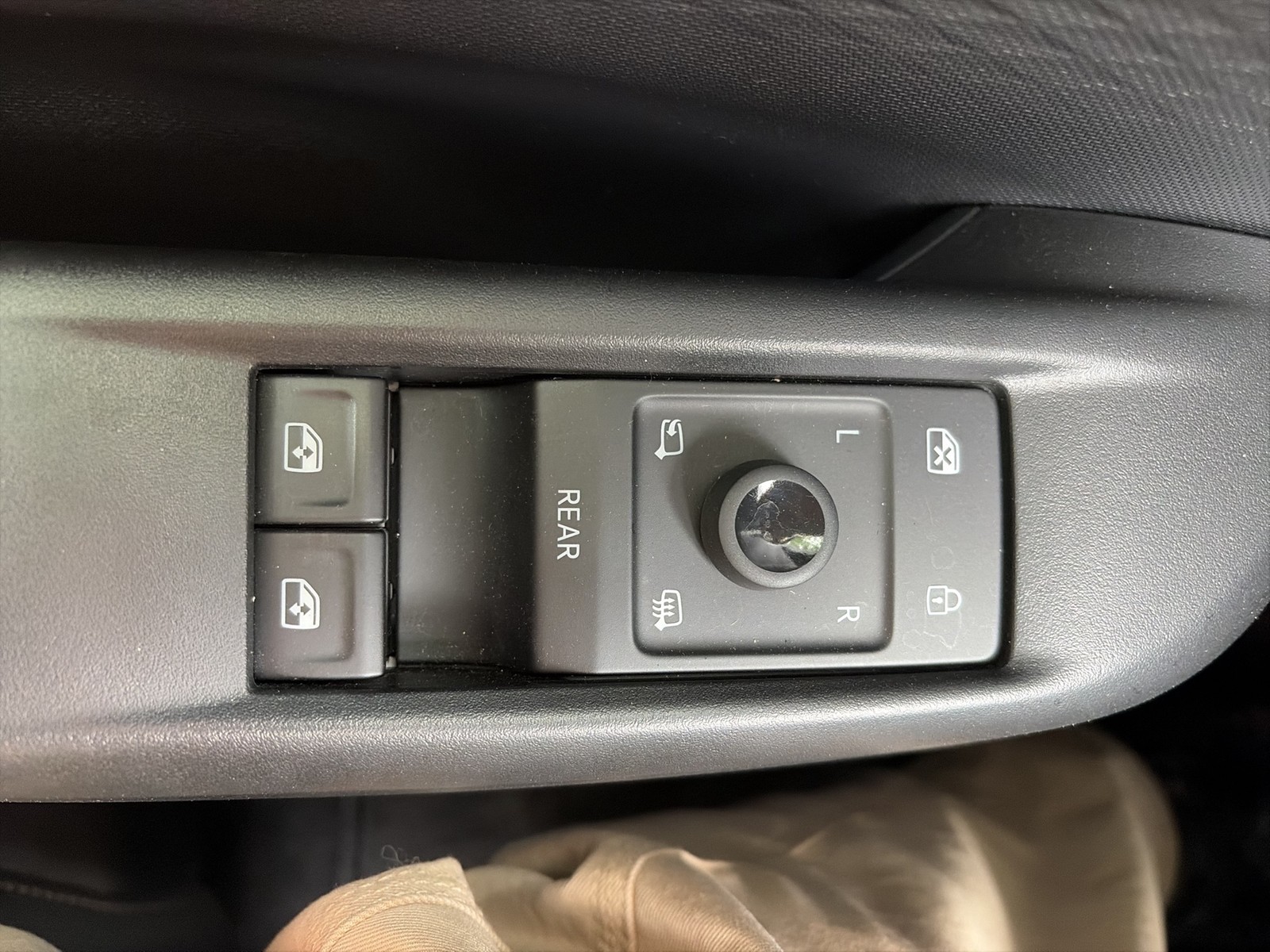 Cupra Born EDITION DYNAMIC CAM ACC LM19 NAVI SITZHEIZ.