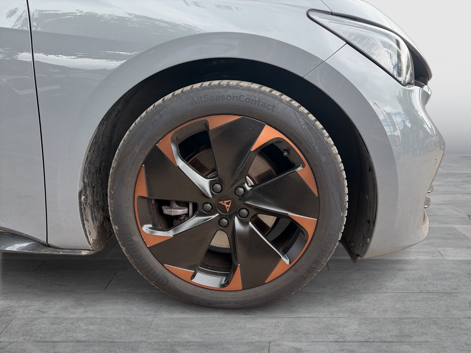 Cupra Born EDITION DYNAMIC CAM ACC LM19 NAVI SITZHEIZ.