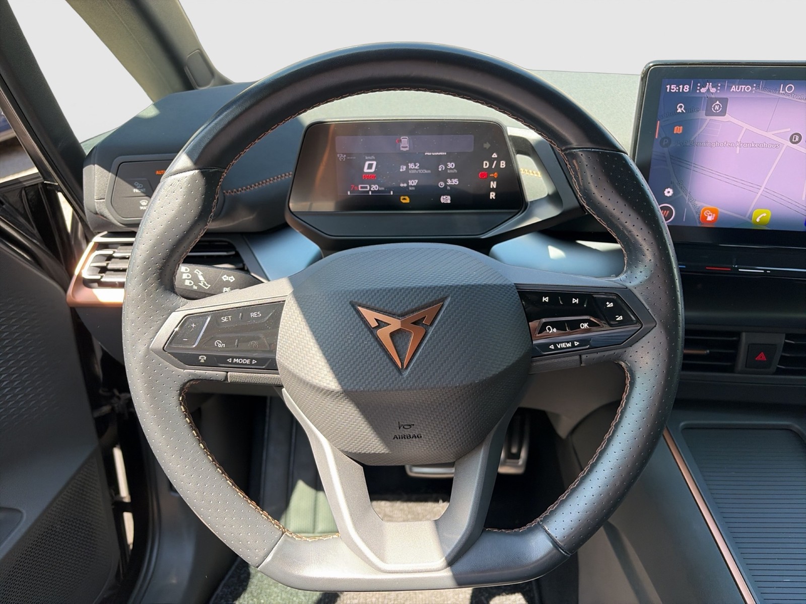 Cupra Born WÄRMEPUMPE CAM ACC LM19 NAVI SITZHEIZUNG