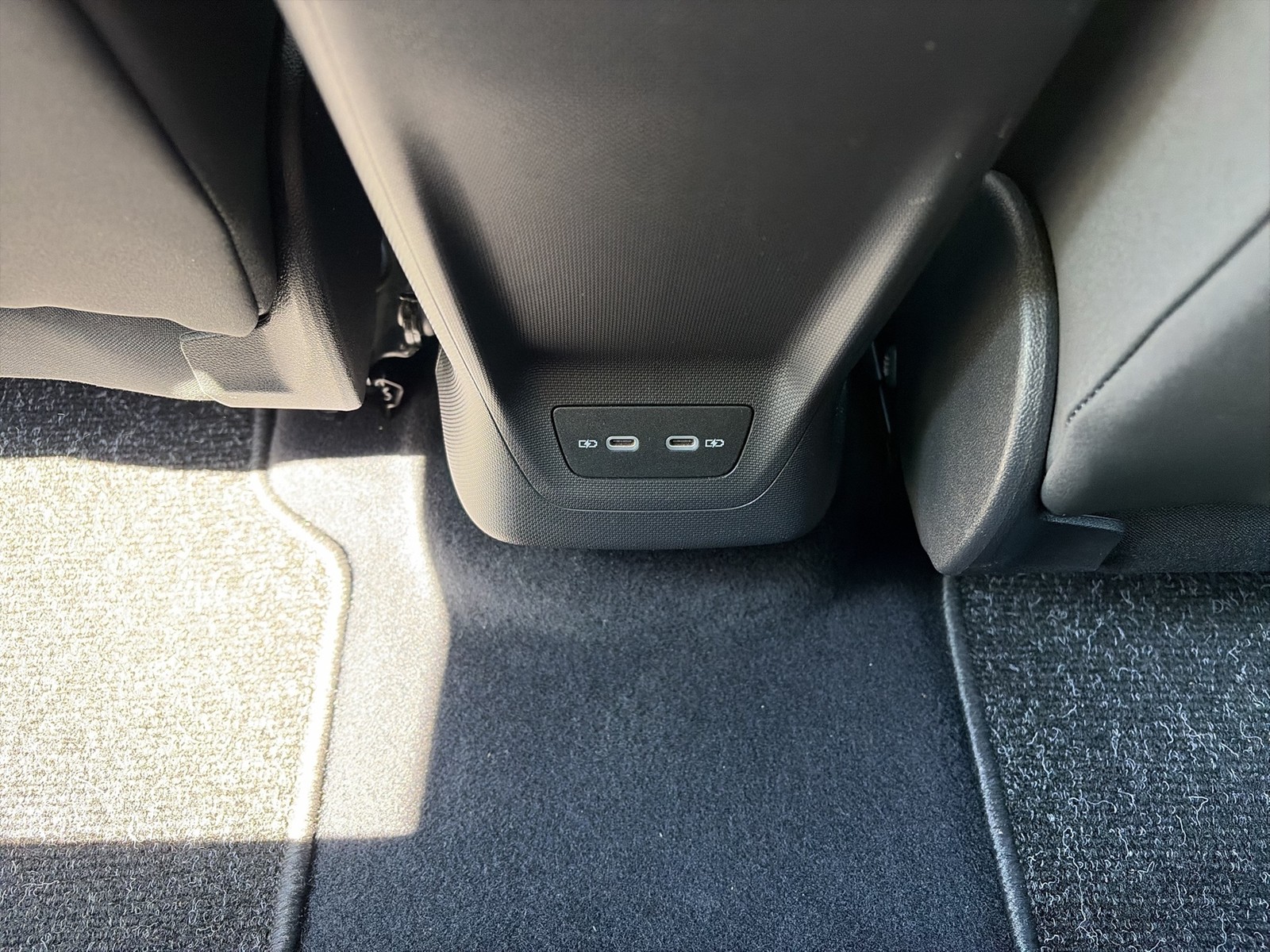Cupra Born WÄRMEPUMPE CAM ACC LM19 NAVI SITZHEIZUNG
