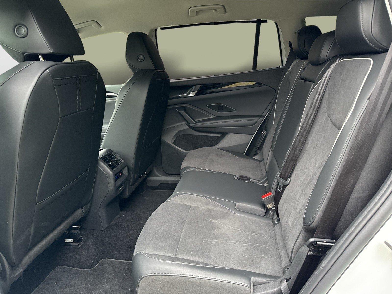 Volkswagen Tayron 1.5 HYBRID ELEGANCE 360°CAM ACC LM18 NAVI