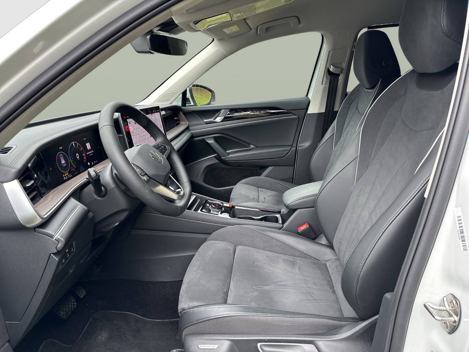Volkswagen Tayron 1.5 HYBRID ELEGANCE 360°CAM ACC LM18 NAVI