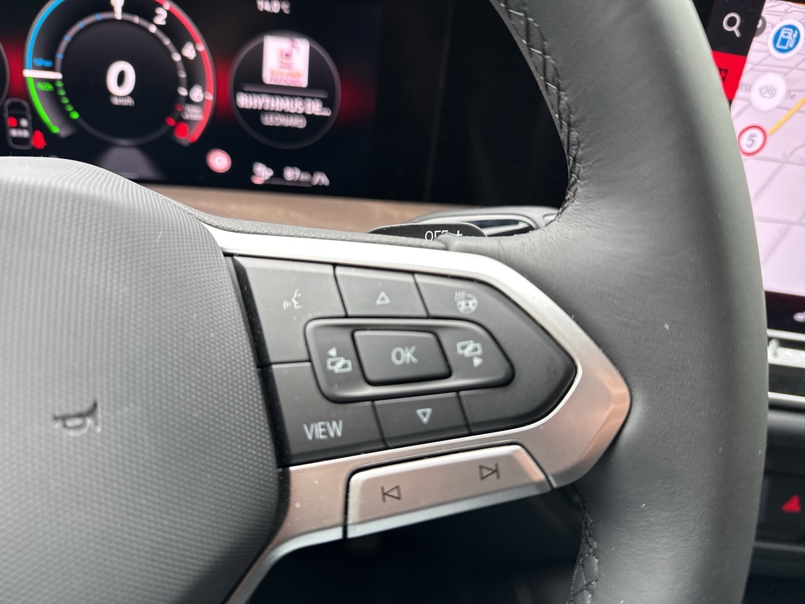 Volkswagen Tayron 1.5 HYBRID ELEGANCE 360°CAM ACC LM18 NAVI
