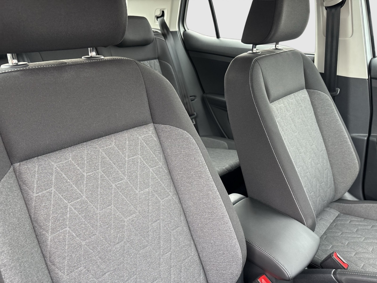 Volkswagen T-Cross 1.0 LIFE ACC NAVI ALU CARPLAY SITZHEIZ.