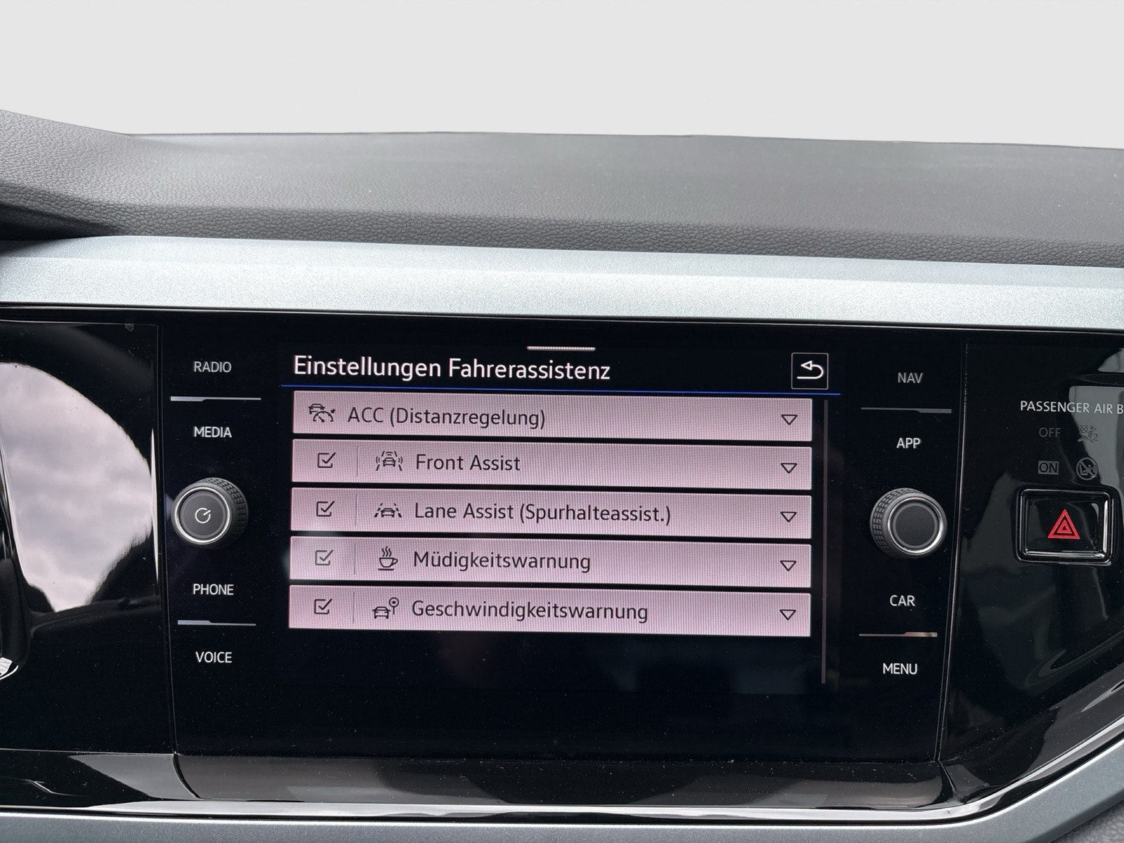 Volkswagen Taigo 1.0 GOAL CAM ACC LM17 NAVI CARPLAY SITZHZ.