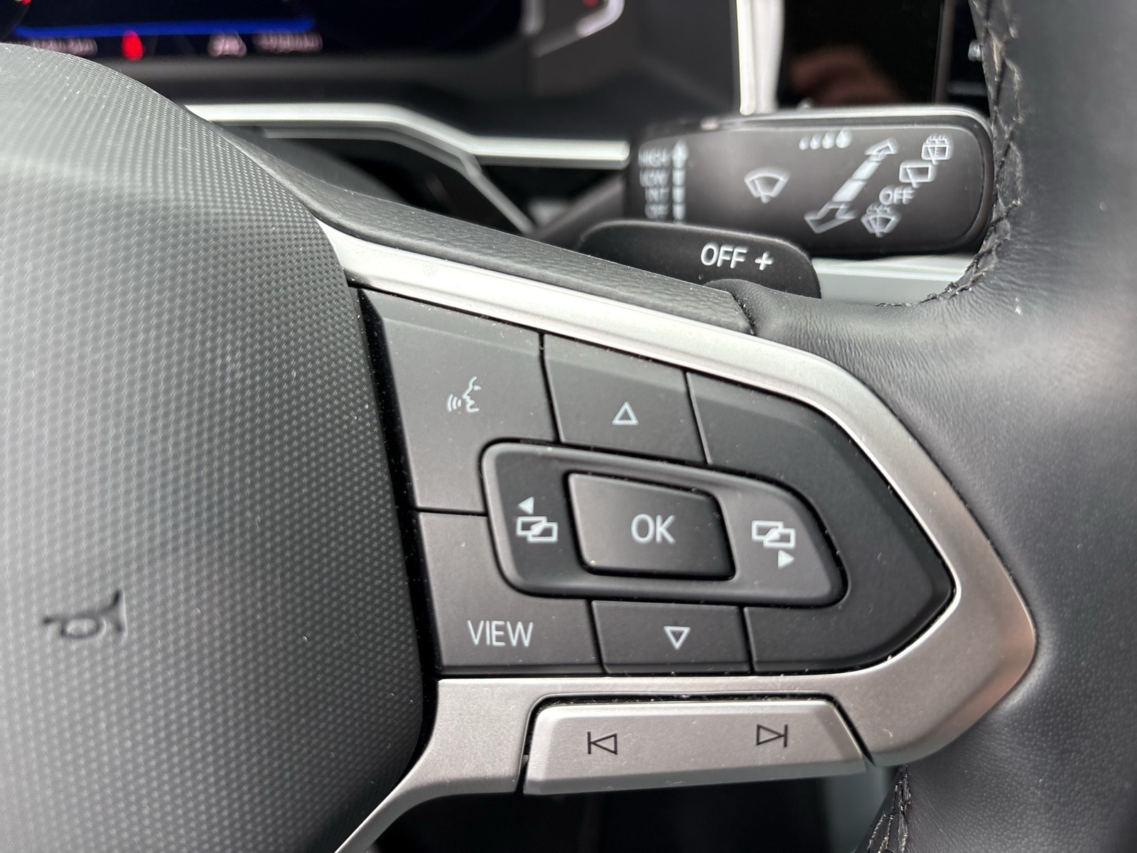 Volkswagen Taigo 1.0 GOAL CAM ACC LM17 NAVI CARPLAY SITZHZ.