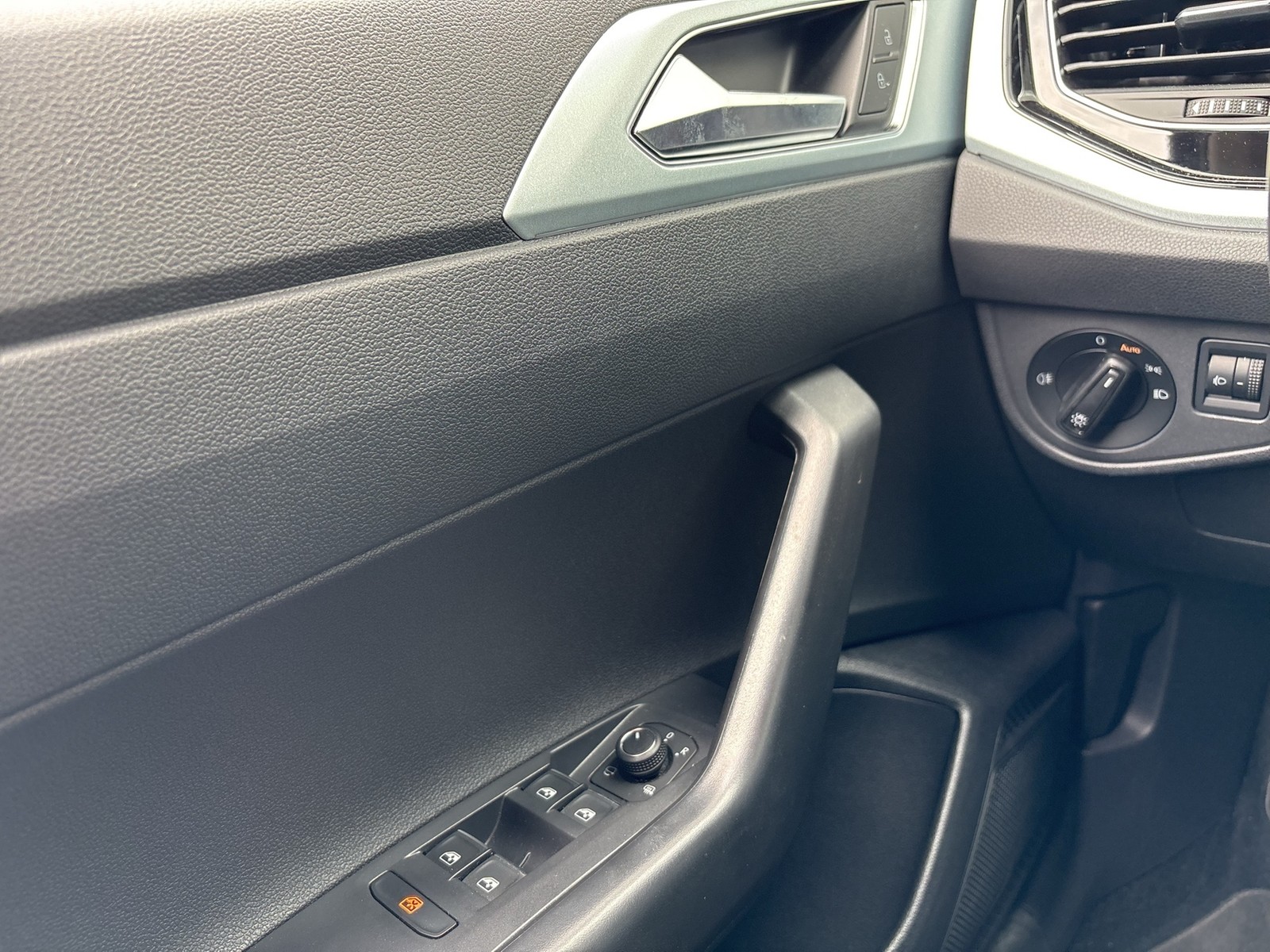 Volkswagen Taigo 1.0 GOAL CAM ACC LM17 NAVI CARPLAY SITZHZ.