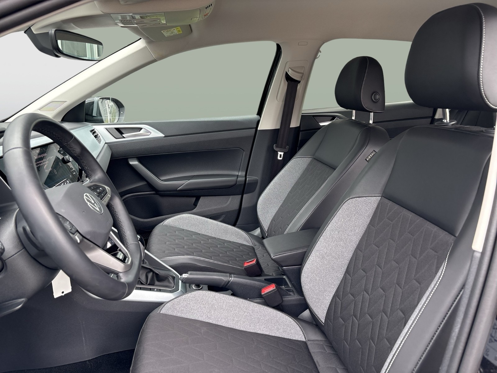 Volkswagen Taigo 1.0 GOAL CAM ACC LM17 NAVI CARPLAY SITZHZ.