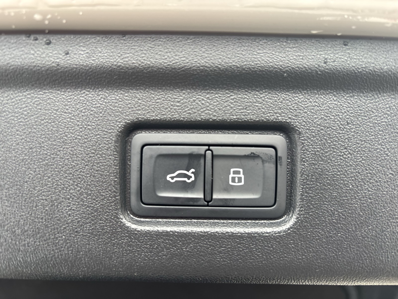 Audi A6 e-tron Sportback performance S LINE AHK 21"