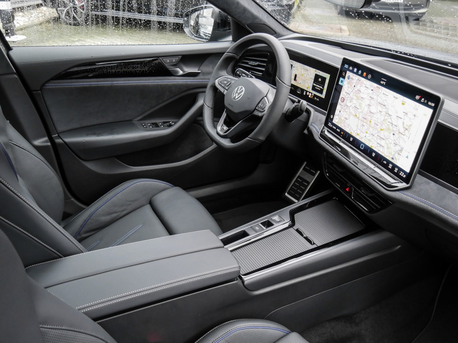 Volkswagen Passat Variant 2.0 R-LINE 4X4 NEUESMODELL AHK 19Z