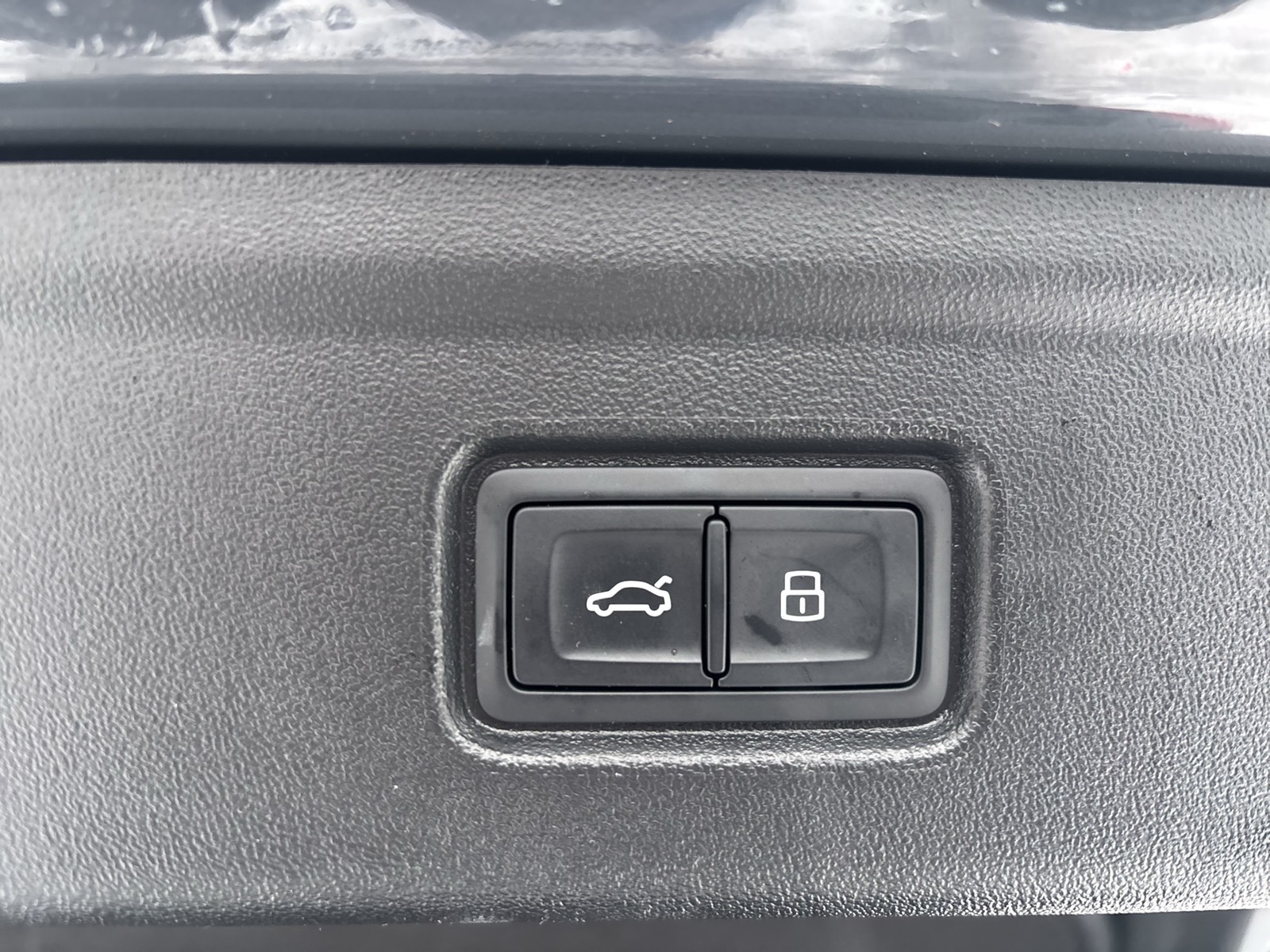 Audi A6 e-tron Sportback quattro S LINE TECHPRO 20"