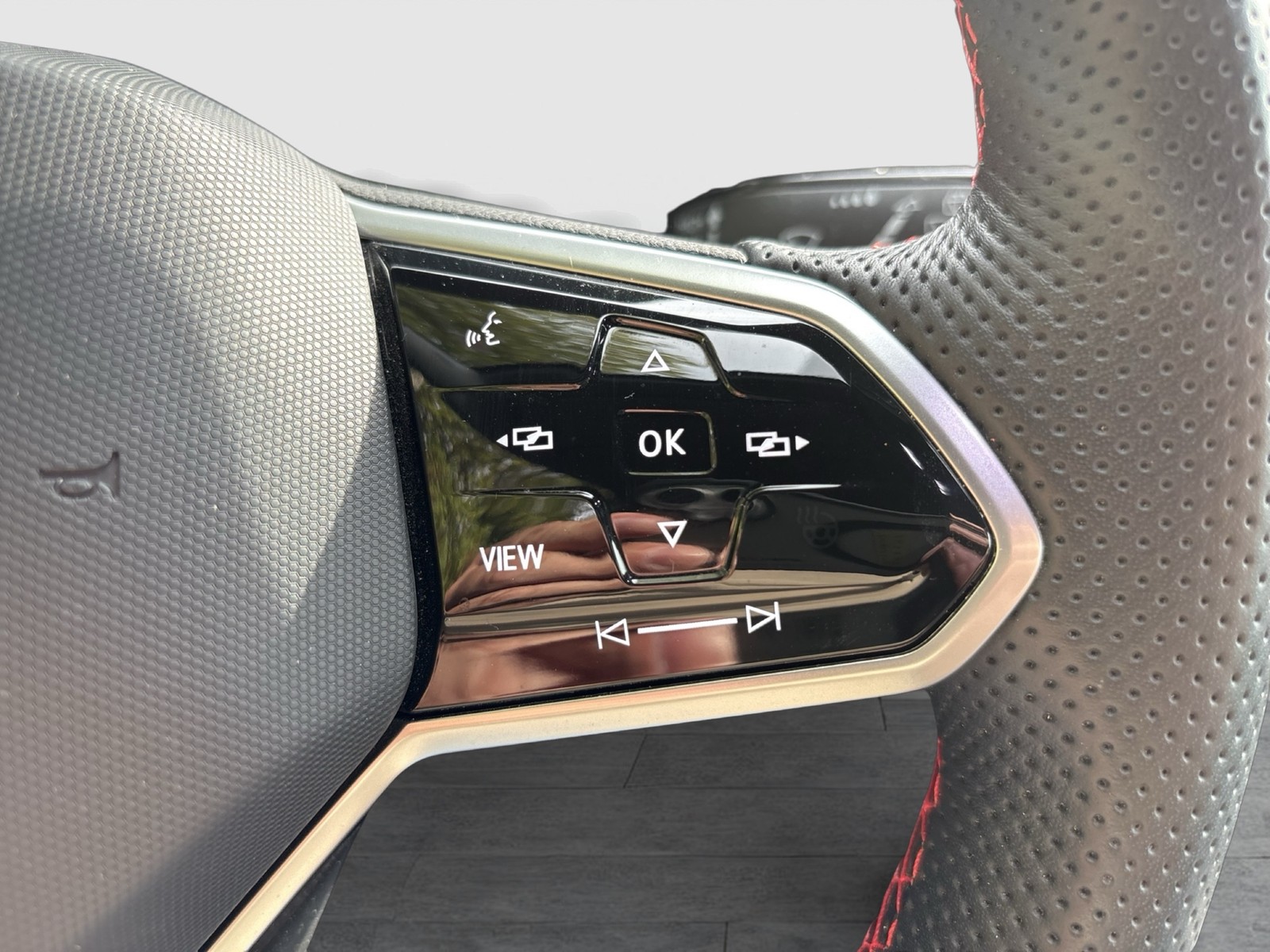 Volkswagen Golf 2.0 GTI ALU CARPLAY LED+ EINPARKHILFE