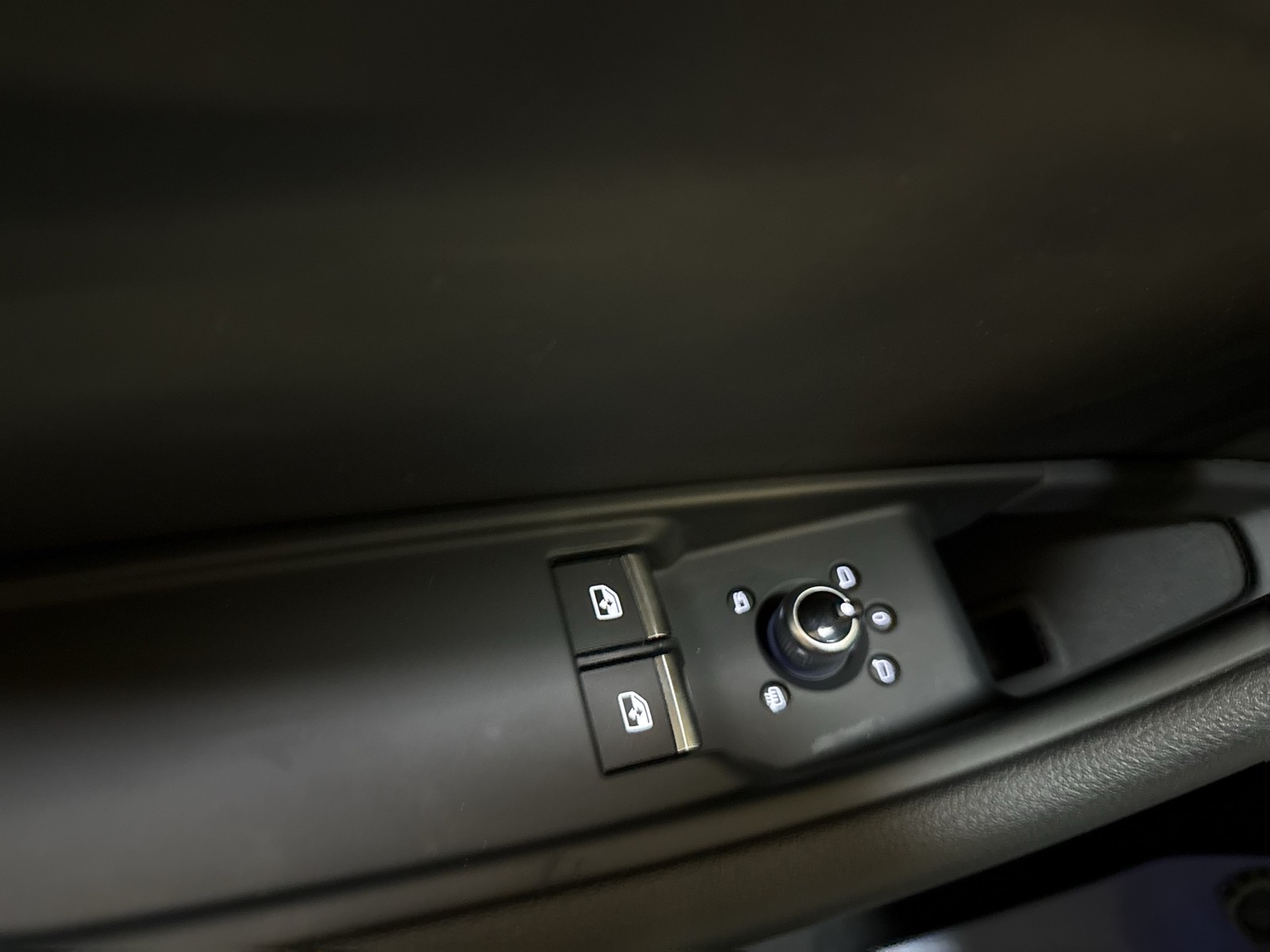 Audi A5 Coupe 40 AHK CAM MATRIX+LASERLICHT NAVI+ LM17