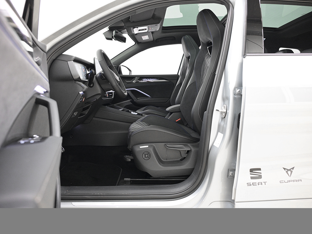 Volkswagen Tayron 2.0 TDI 4MOTION R-LINE DSG BLACKSTYLE AHK PANO LM20