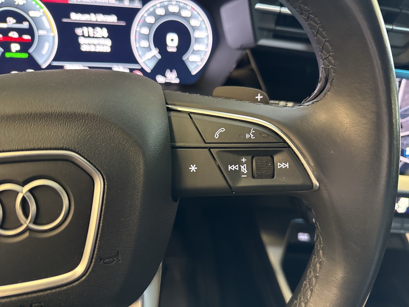 Audi A3 Sportback 40 HYBRID advanced AHK CAM ACC NAVI+